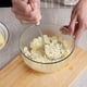 thumbnail image 5 of Machacador de papas de acero inoxidable | Herramienta de cocina manual para puré de papas, papillas y purés | Mango cómodo y gancho para guardarlo fácilmente, 5 of 9