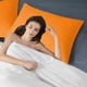 thumbnail image 5 of Almohada de plumón de grado hotelero, suave y de apoyo, tela amigable, no colapsable, núcleo naranja, individual, 5 of 6