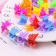 thumbnail image 4 of Paquete de 100 pinzas para el pelo con forma de mariposa para niñas y mujeres, preciosas pinzas pequeñas con forma de mariposa, colores surtidos., 4 of 7