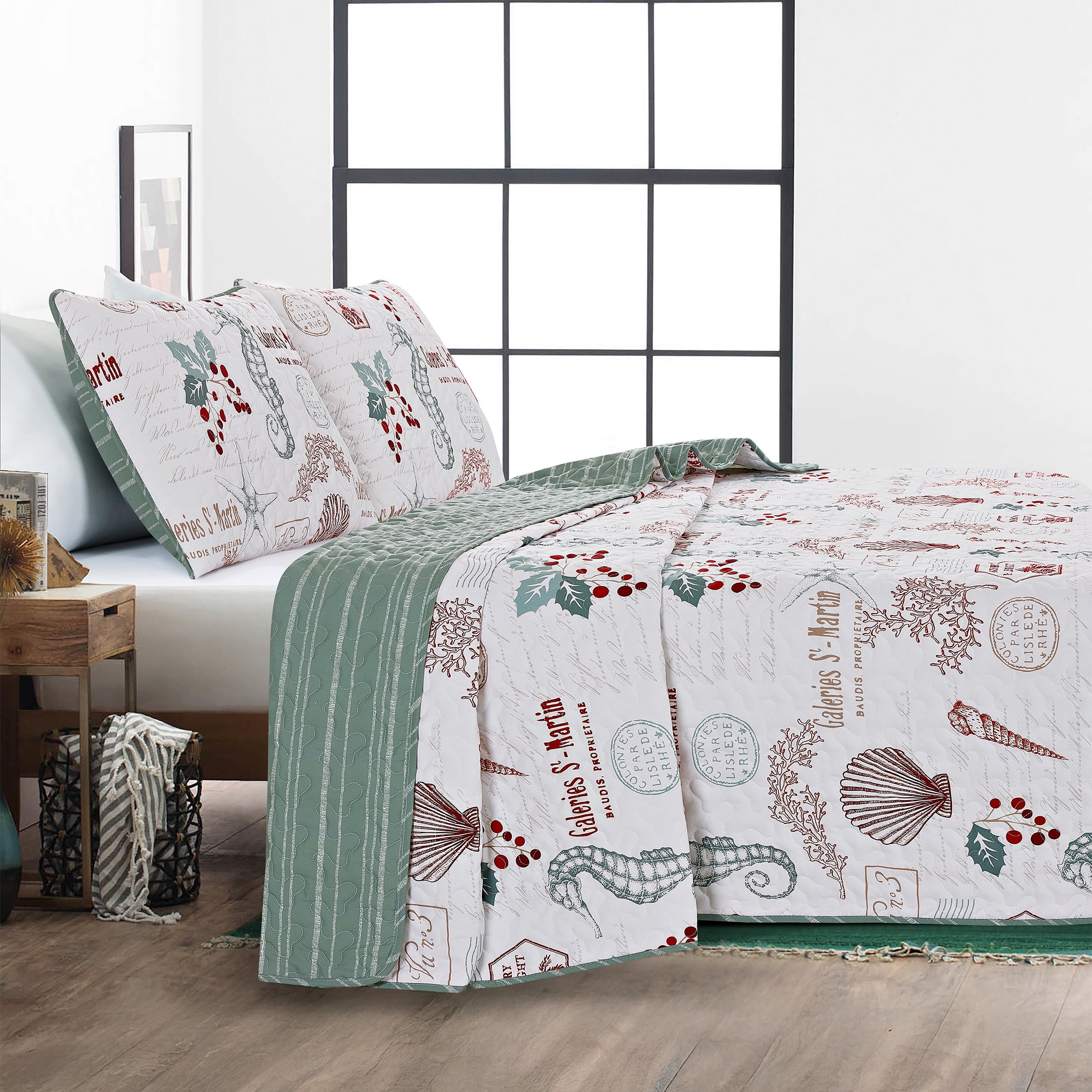 Videri Home Christmas Style Lightweight Microfiber Quilt Set, Soft & Breathable Bedspread, All Season Use, Machine Washable (Green, Full/Queen)
