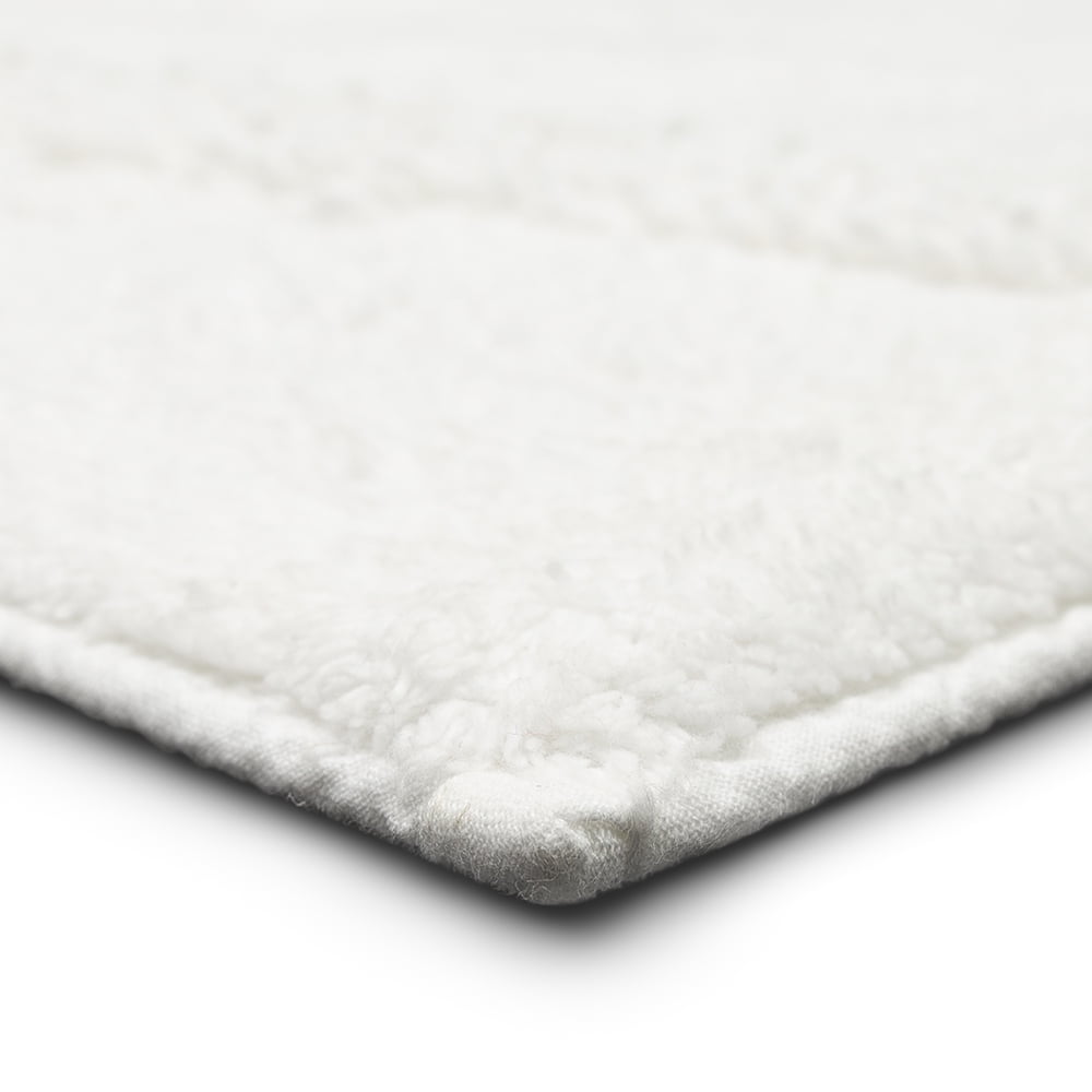 Mohawk Home Plush Cotton Fade/Stain Resistant Non-slip Machine Washable Bath Mat, Artic White, 2' 3" x 3' 9"