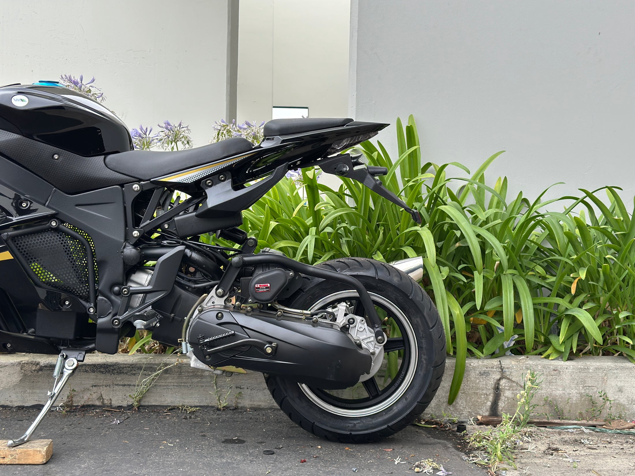 Venom X18R 200cc Street Motorcycle | Automatic Transmission