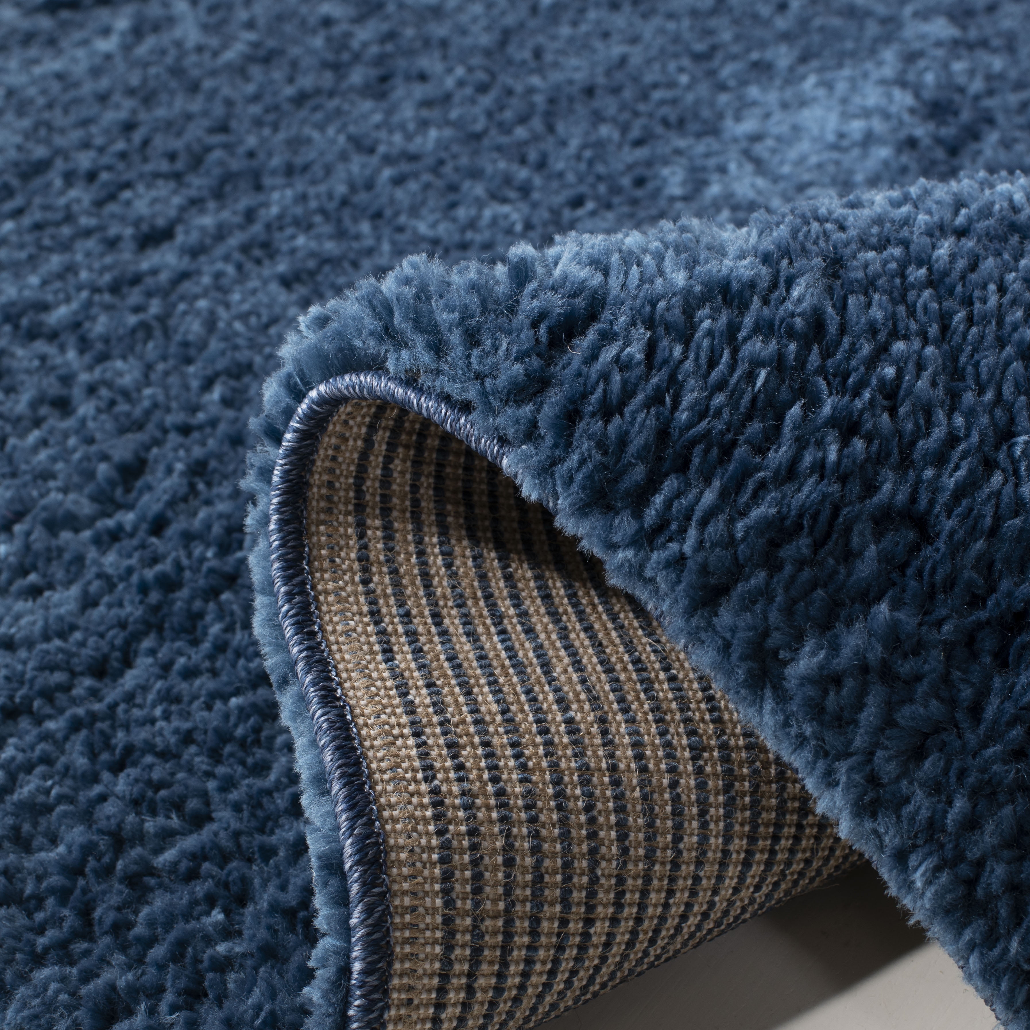 SAFAVIEH August Carlene Solid Plush Shag Area Rug, Navy, 11' x 11' Round - Large - Modern Design, Navy, Non-Shedding & Easy Cleaning, Ultra Plush Thick Pile, Ideal for Living Room, Bedroom