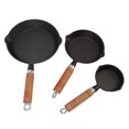 thumbnail image 1 of M Buder Set de 3 Mini Sartenes de Hierro Fundido Negro Precurado Antiadherente con Mango de Madera para Huevos, Sartén Pequeña ideal para Cocina, Campamento y Parrilla, 21cm 16cm 10cm, 1 of 9