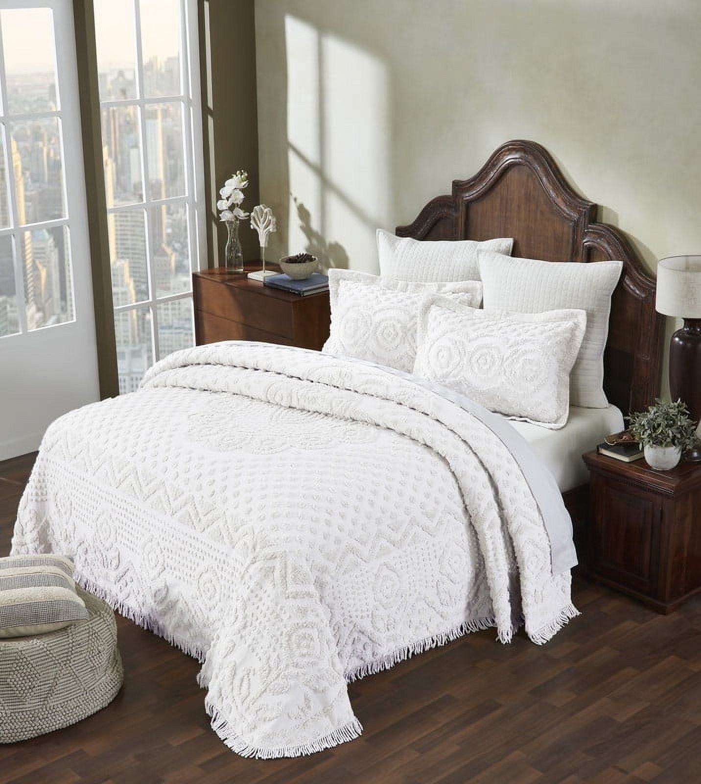 Better Trends Chenille Bedspread For Queen Size Bed 100% Cotton Medallion Design Lightweight Bedspread for all Season 102" x 110" Heirloom Collection (White)