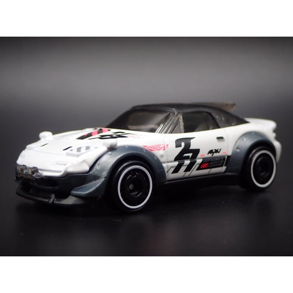 Open Box 2015-2025 MAZDA MX5 MIATA CONVERTIBLE ND 1:64 SCALE DIORAMA DIECAST MODEL CAR