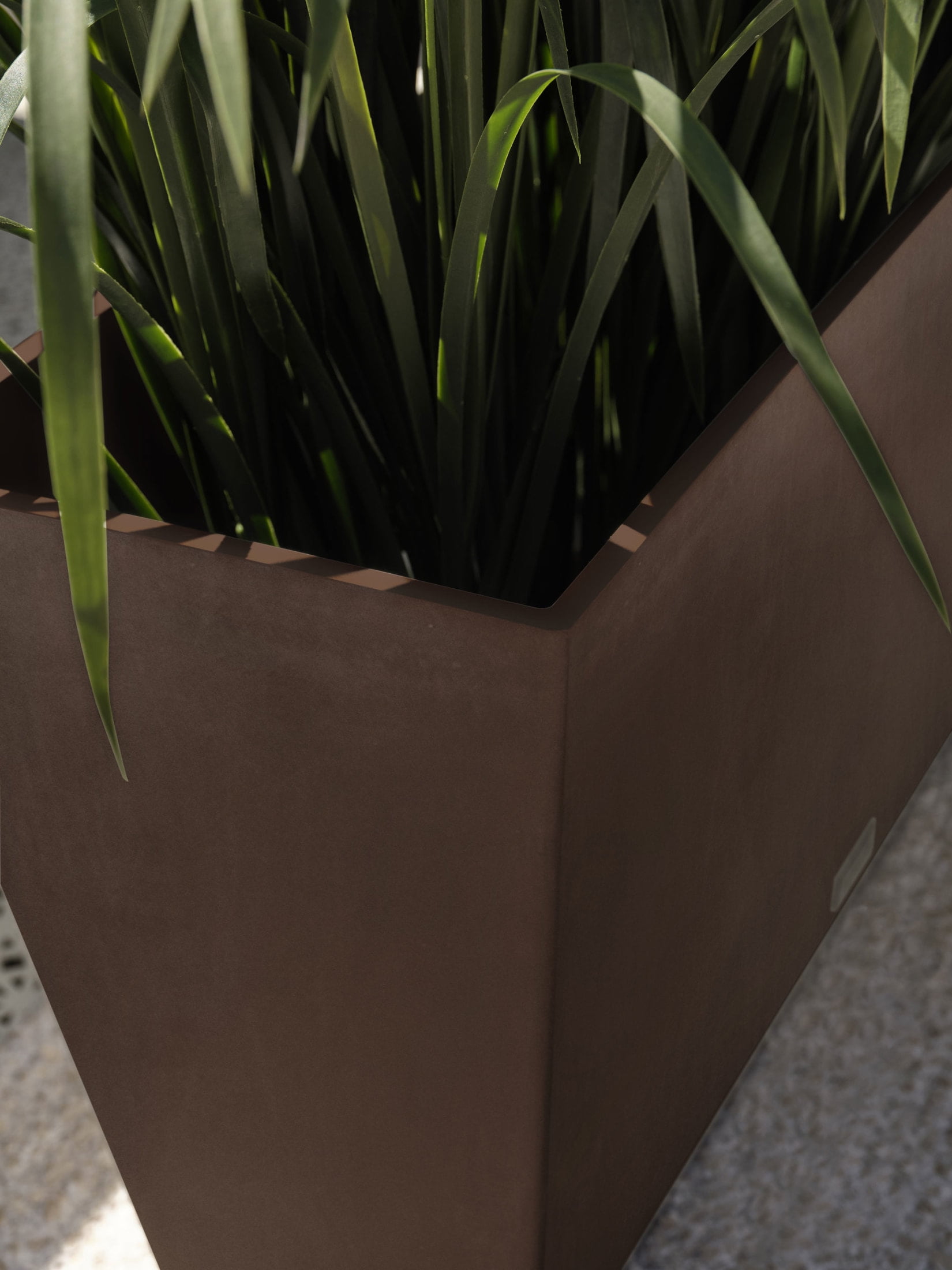 Veradek Pure Series Midori 31" Plastic Planter 2-Pack Espresso