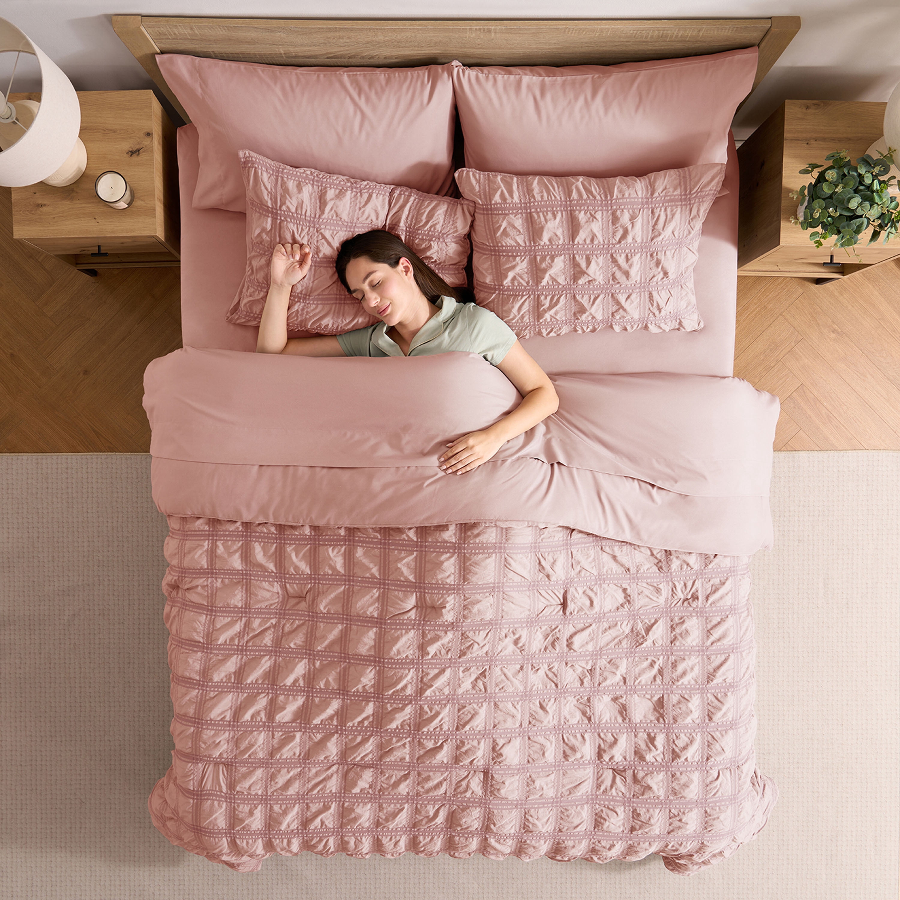 Virtu Queen Comforter Set, Seersucker Queen Size Comforter Set, 7-Pc All Season Bedding Comforter Set, Bali Blush