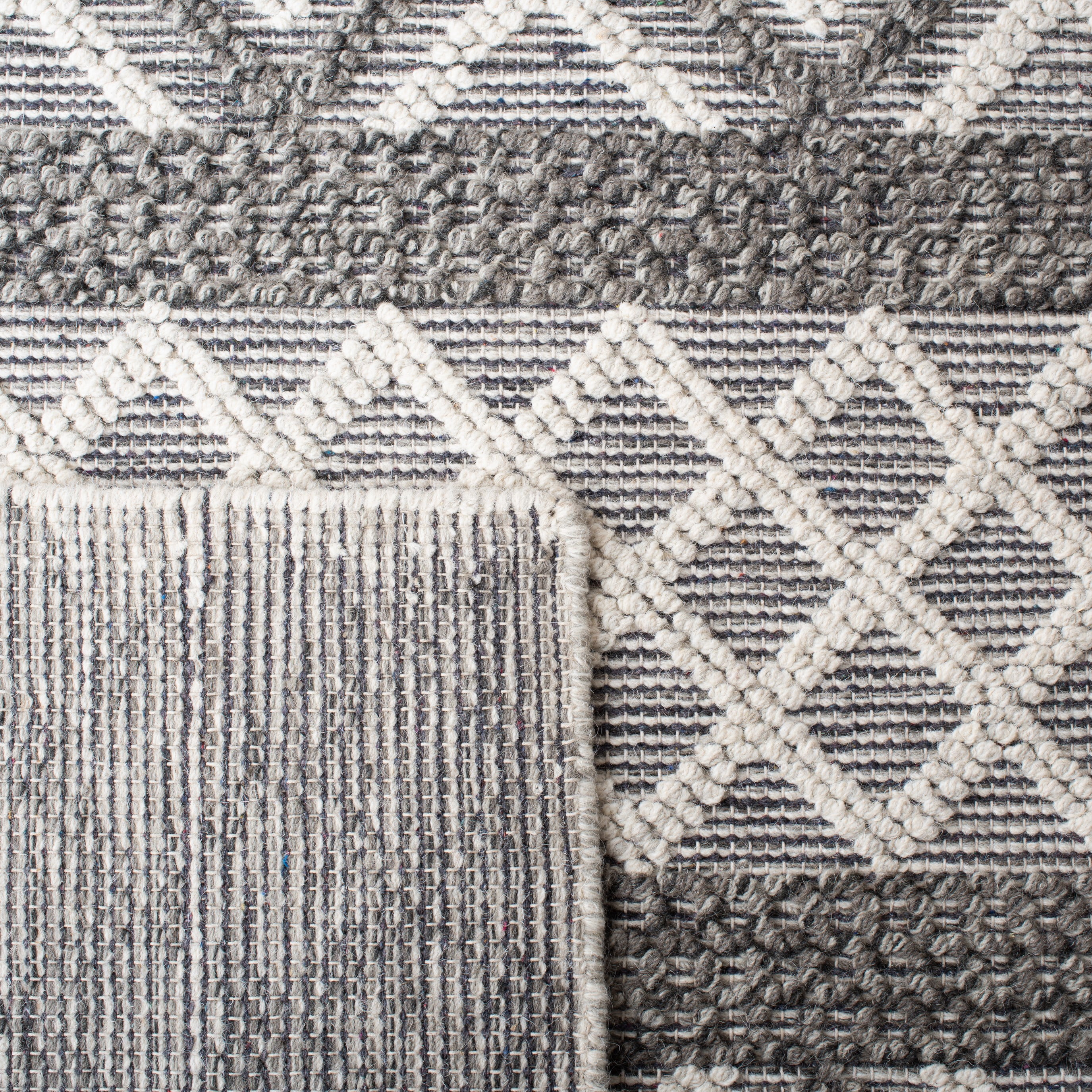 SAFAVIEH Vermont Chelsea Striped Area Rug, Ivory/Dark Grey, 6' x 6' Square