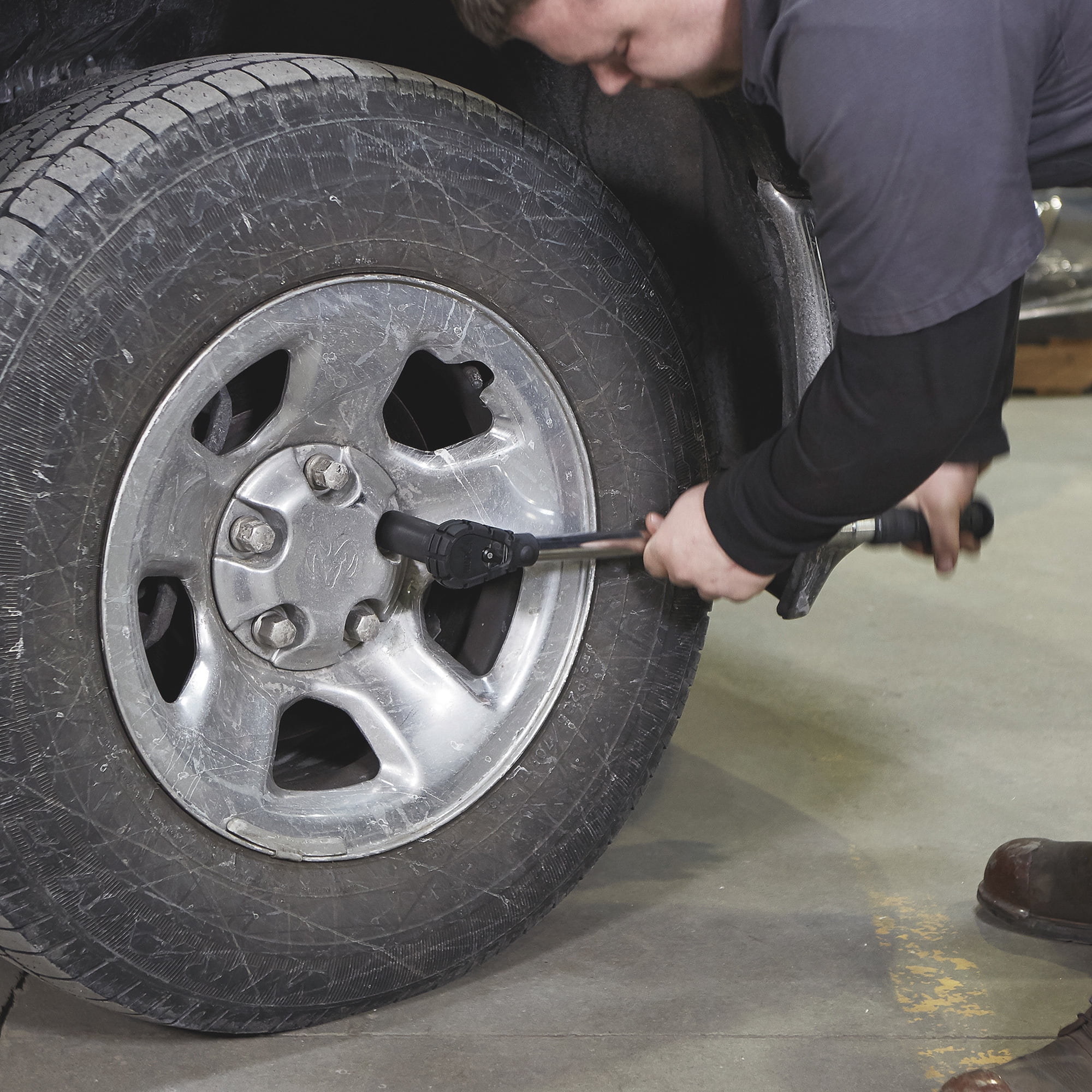 Klutch Torque Wrench, 1/2in. Drive, 30–250 ft./lbs. Max.