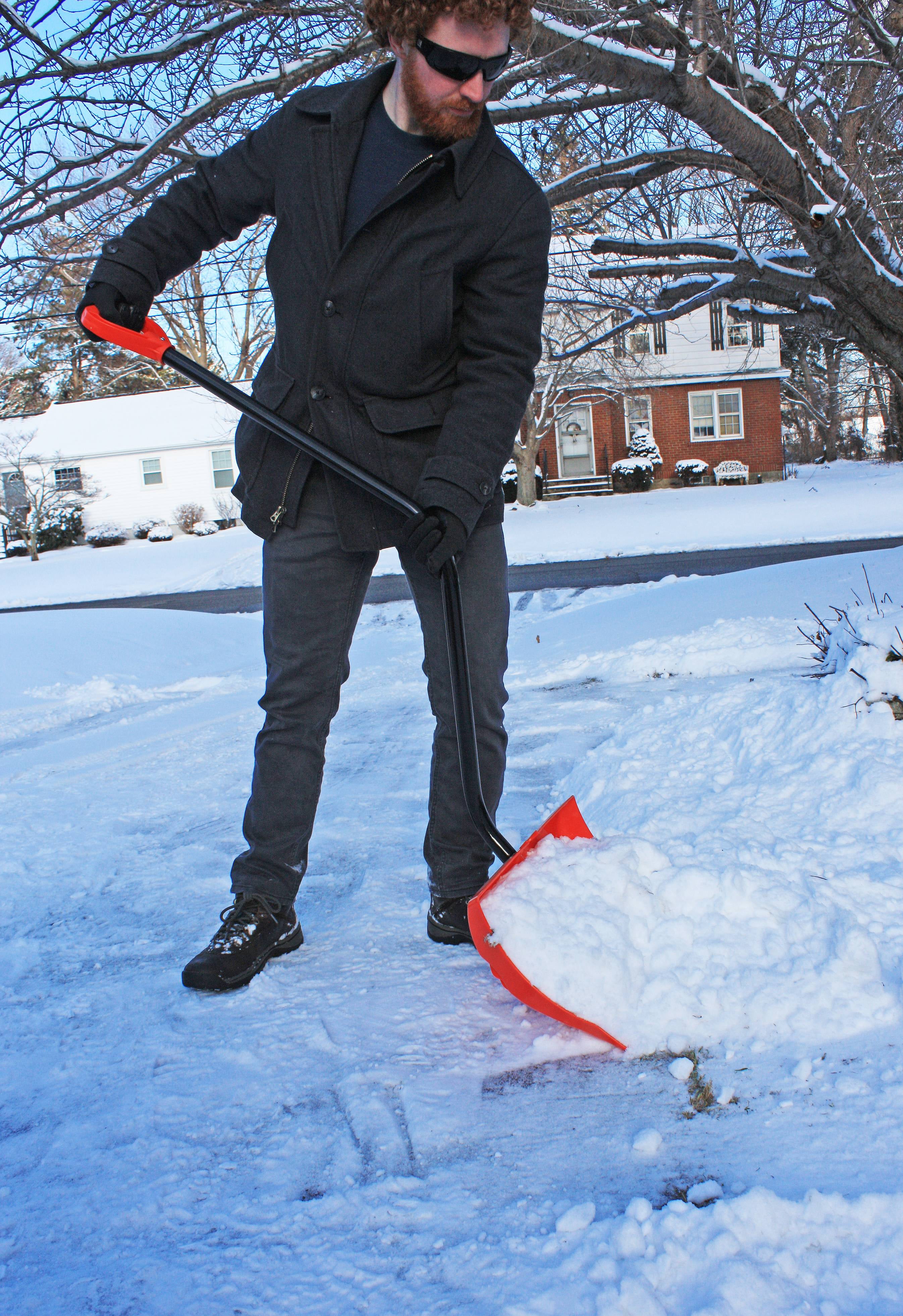 Bigfoot 18" Plastic Poly Snow Shovel with Metal Handle