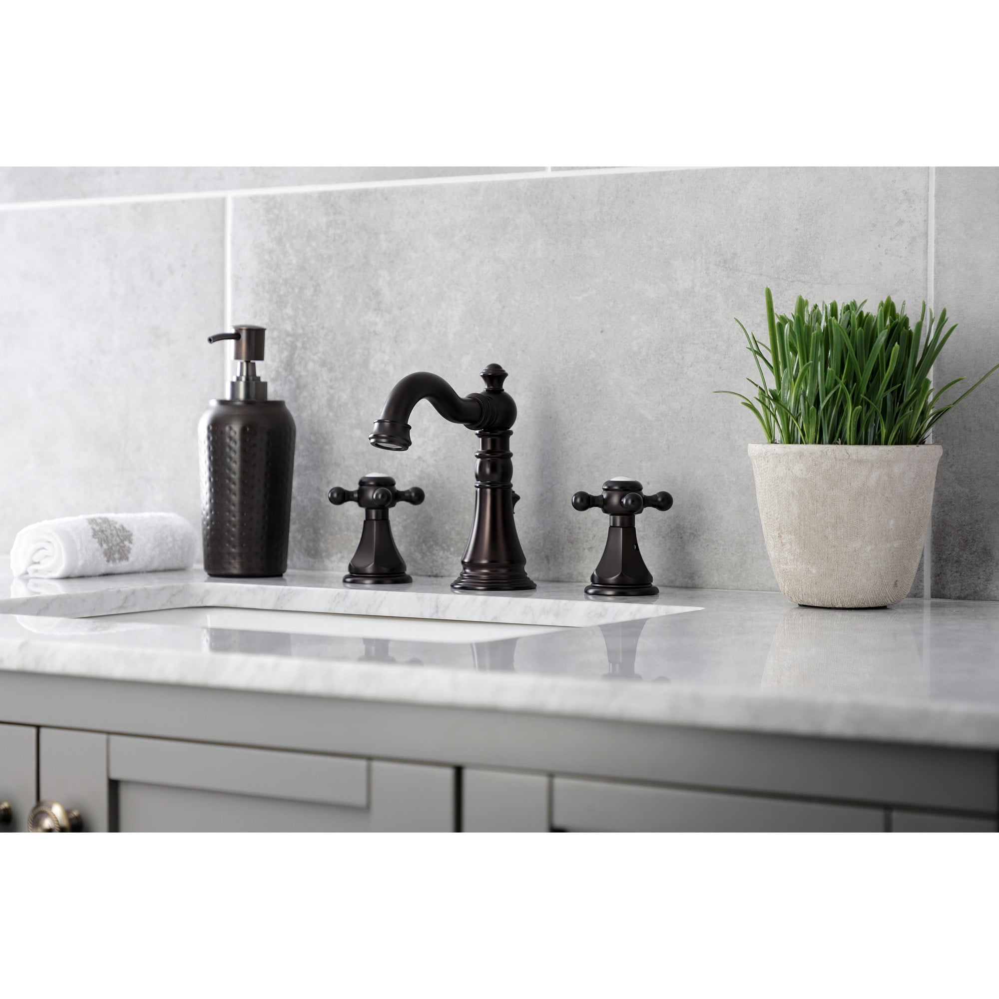 Kingston Brass FSC1975BX Metropolitan Widespread Bathroom Faucet with Pop-Up Drain, Oil Rubbed Bronze