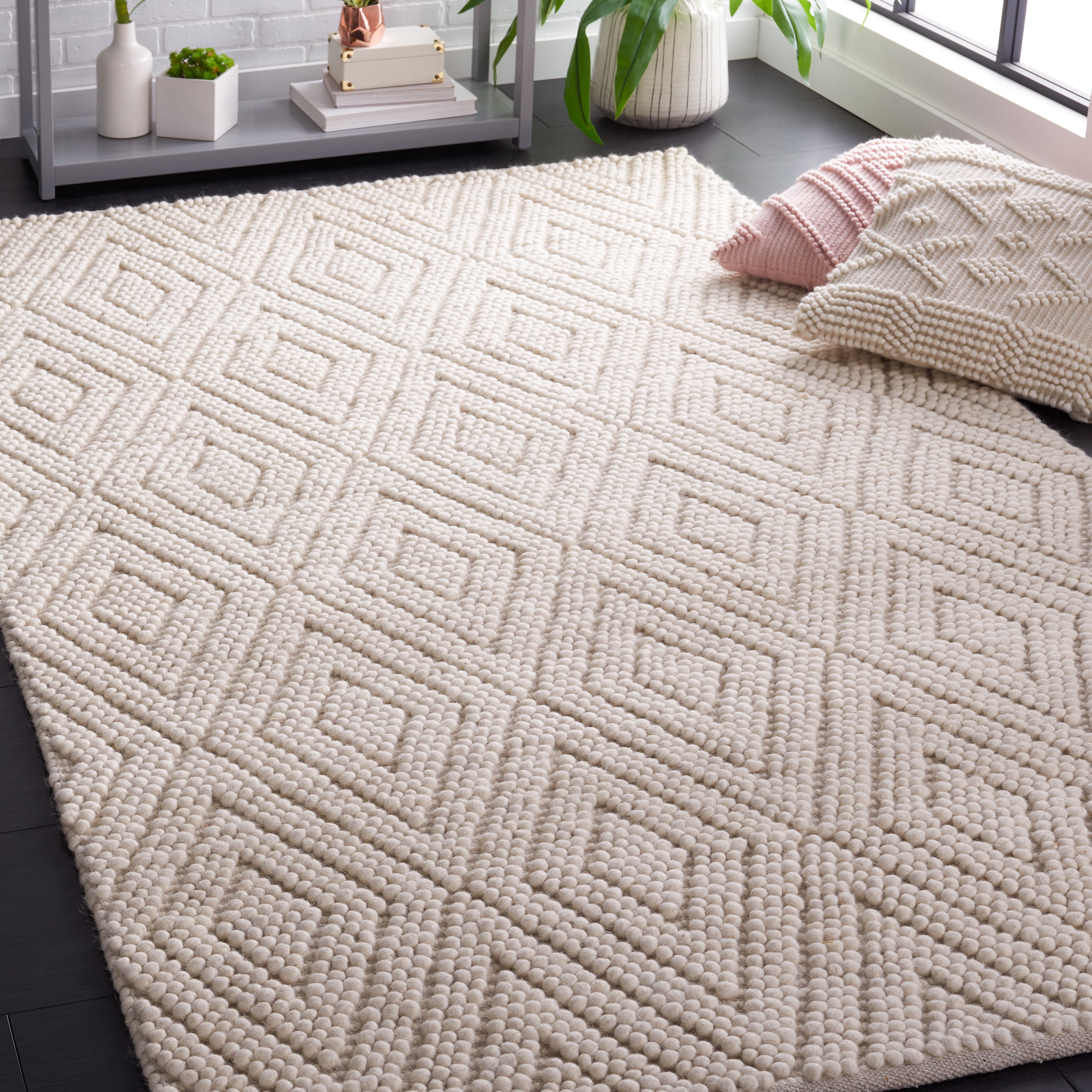 SAFAVIEH Natura Aylen Diamond Area Rug, Ivory, 6' x 9'