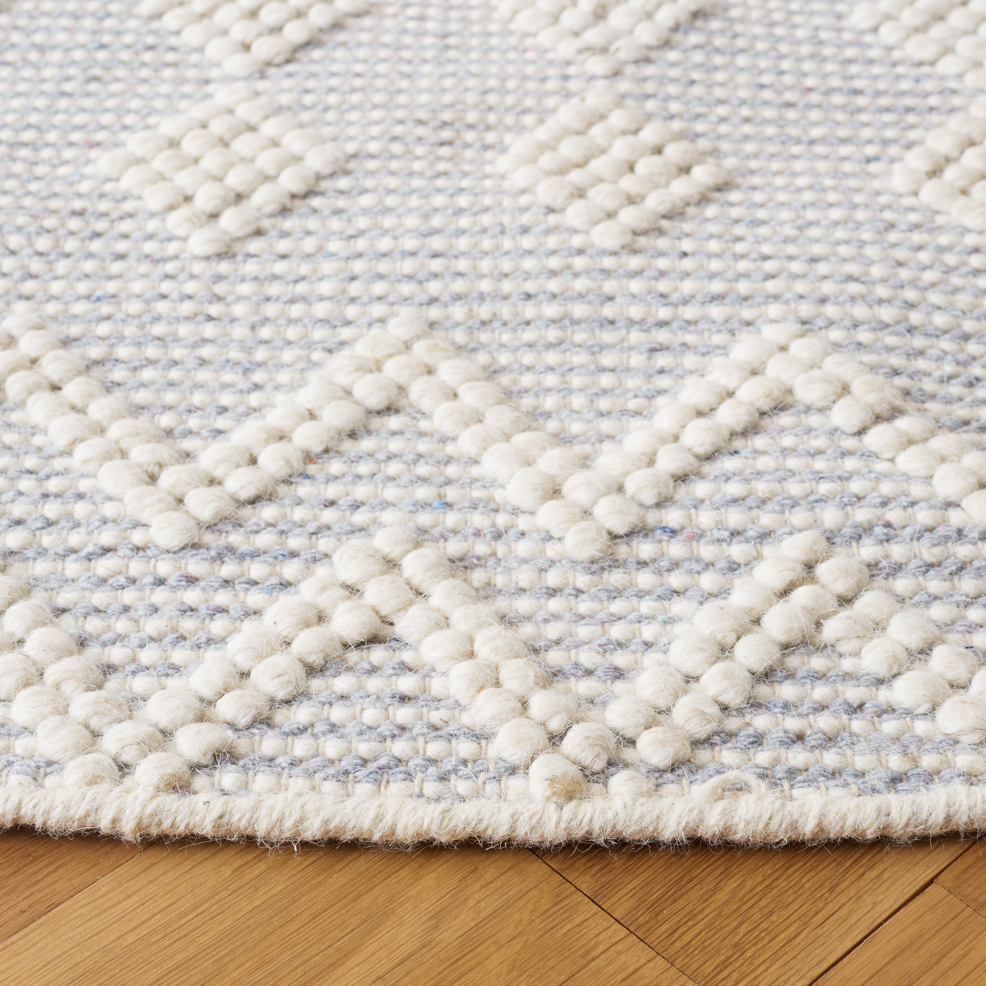 SAFAVIEH Natura Athens Southwestern Area Rug, Ivory/Light Blue, 6' x 6' Round