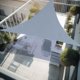 thumbnail image 1 of Vela de sombra triangular NQ 3x3x3m gris impermeable para patio, 1 of 5