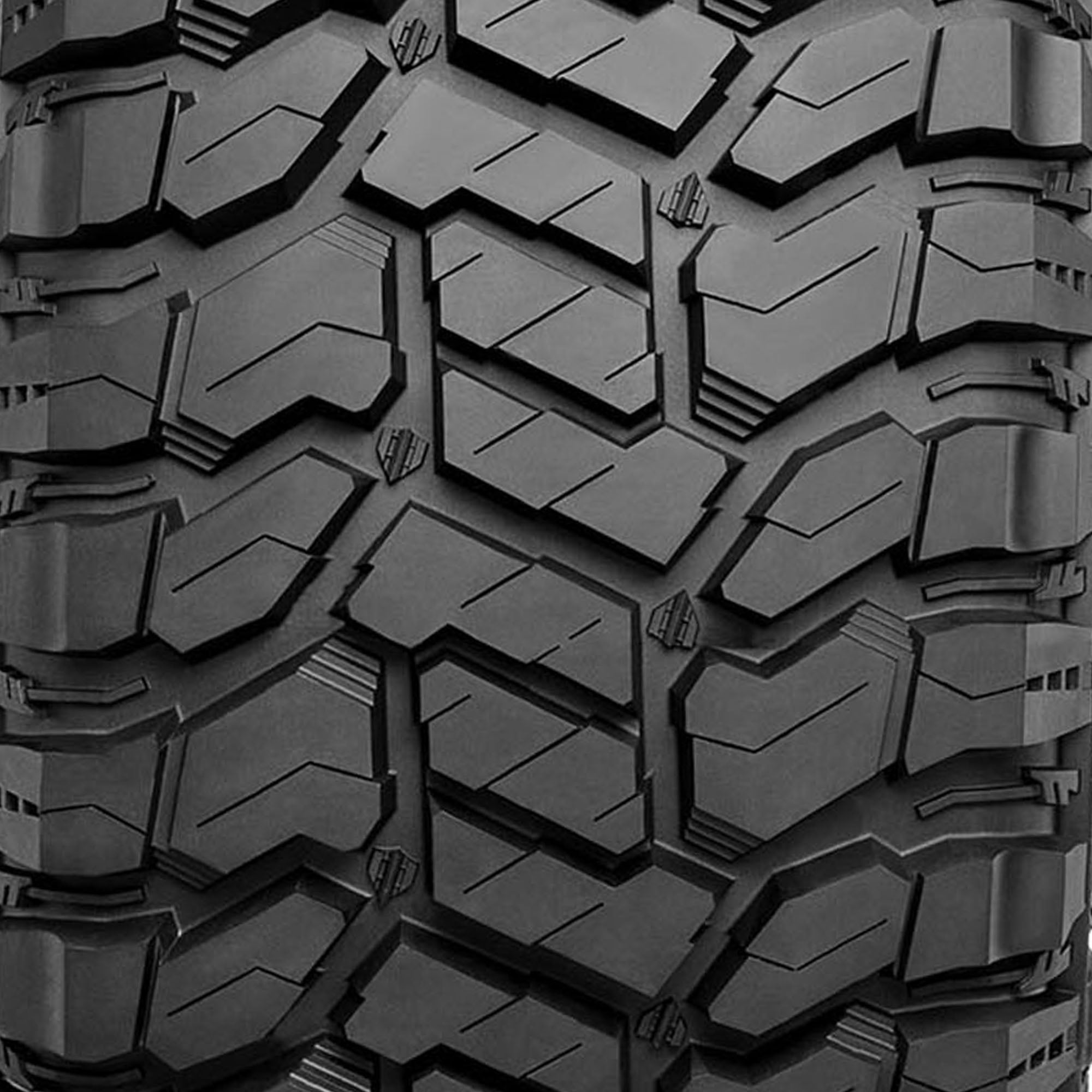 Radar Renegade R/T+ Rugged Terrain LT265/50R20 121/118Q E Light
