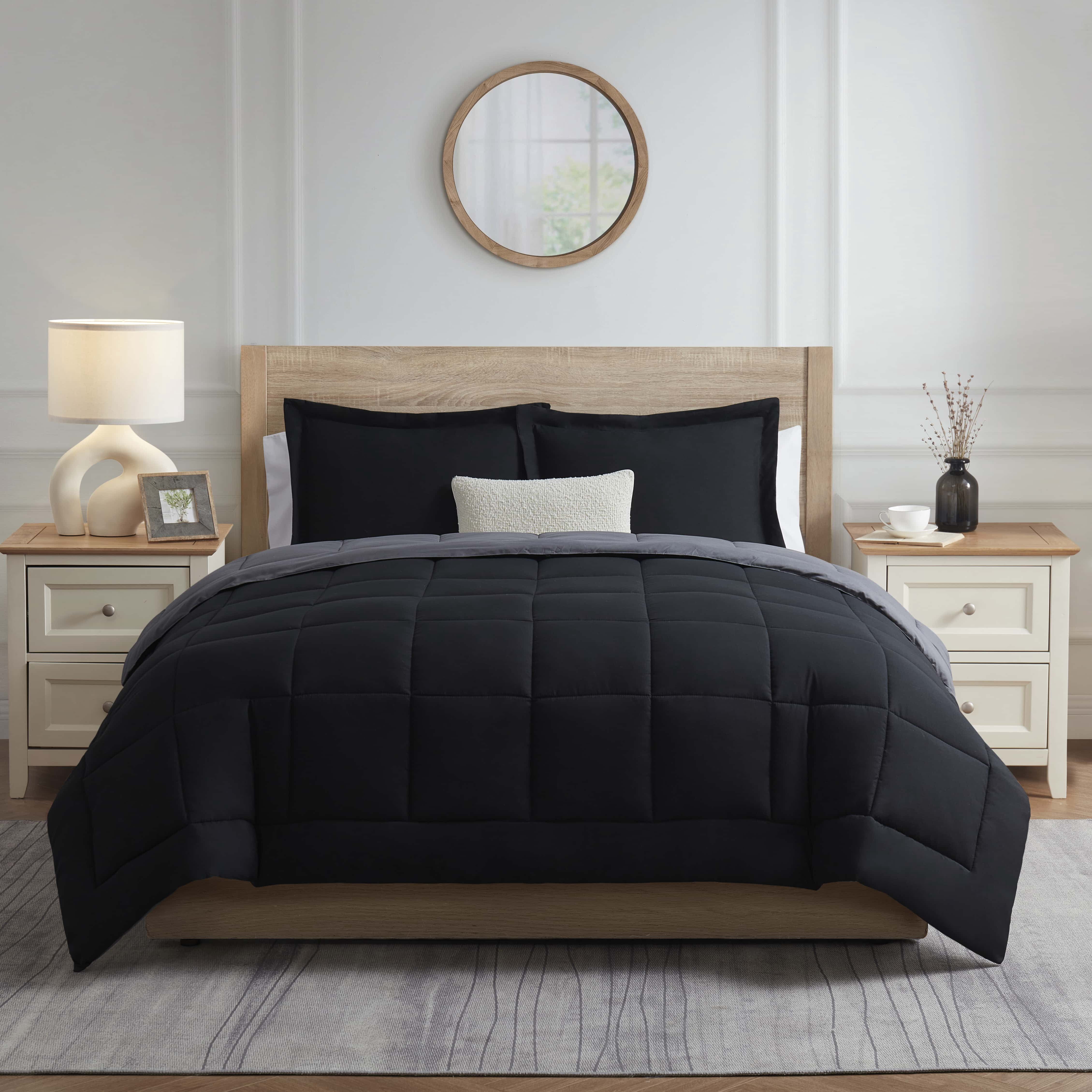 LammaLoe 3-Piece Full Size Comforter Sets, Reversible Bed in a Bag, Black/Gray, Quilted Bedding Comforter Set