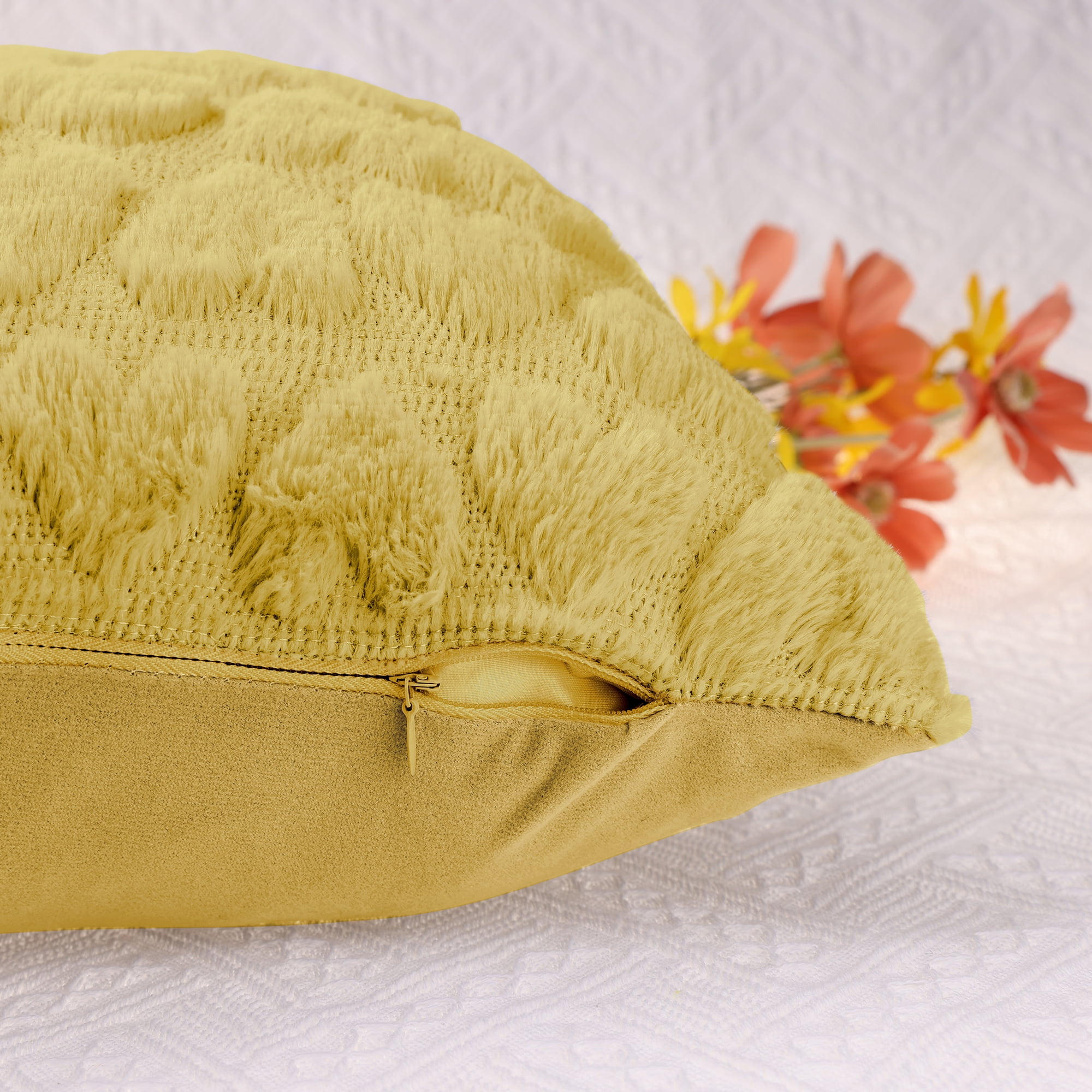 Unique Bargains Decorative Pillow Covers Modern Heart Pattern Pillow Covers (2 Count) Yellow 18" x 18"