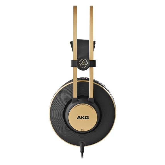 Auriculares AKG Pro Audio K92 para uso supraaural, estudio con la parte trasera cerrada
