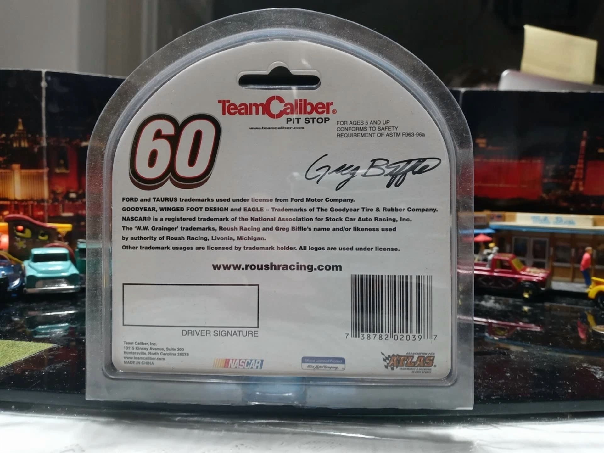 2002 Greg Biffle #60 Grainger Ford Taurus Team Caliber Series 1/64 Diecast NIP