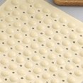 thumbnail image 4 of Alfombrilla de ducha antideslizante con ventosas de PVC, color crema, 35 x 70 cm (13,8 x 27,6 pulgadas)., 4 of 5
