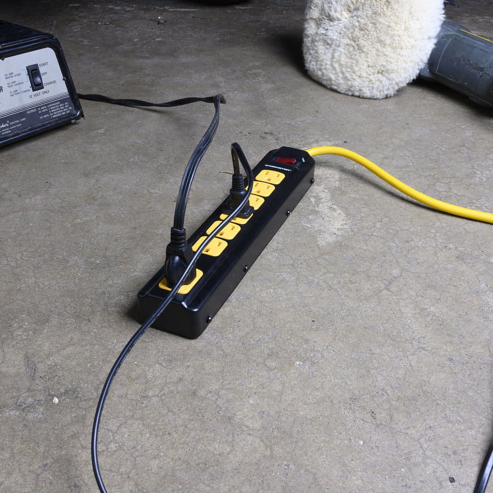 Monster 3001098 4 ft. 7 Outlets Power Strip with Surge Protection, Black