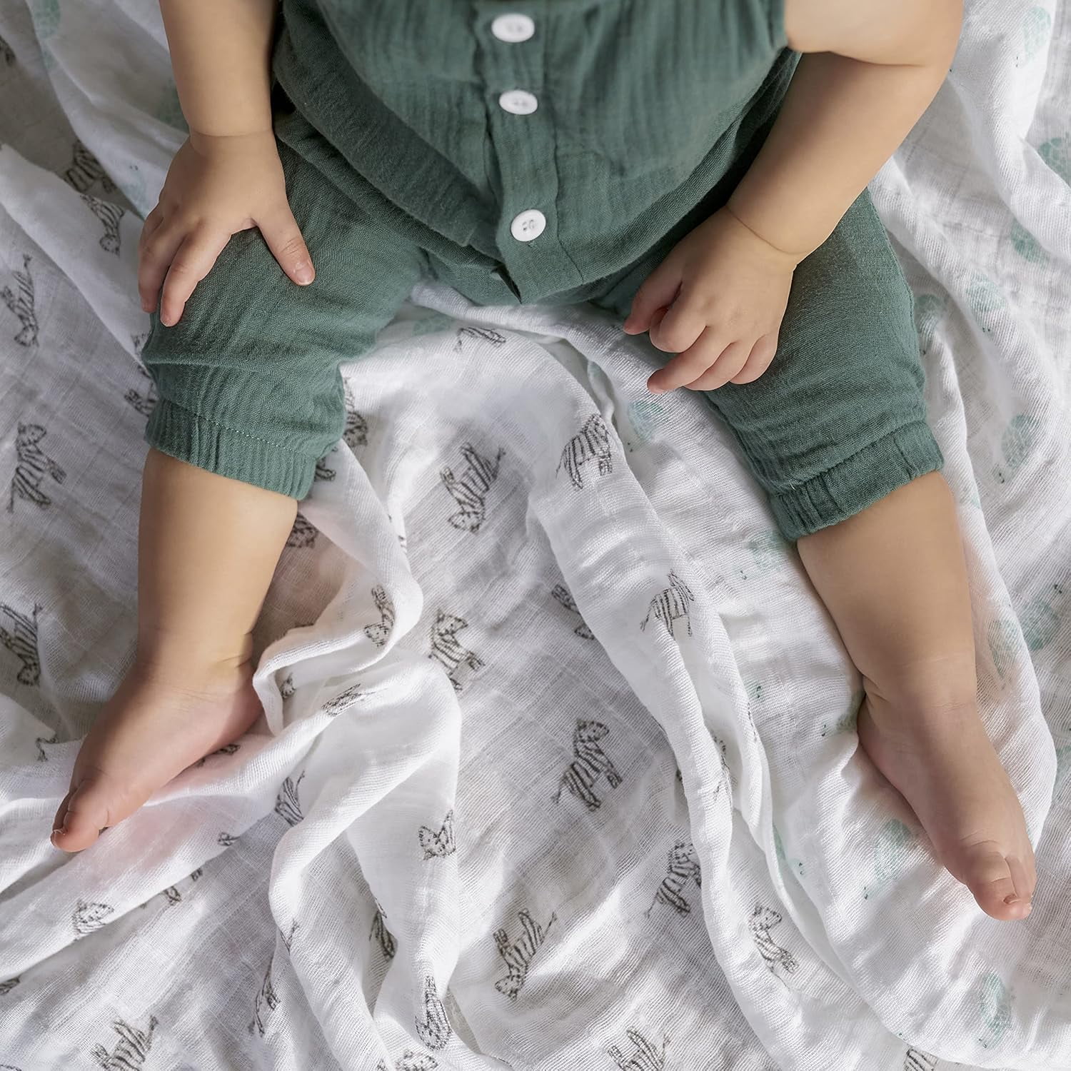 aden + anais Organic Cotton Muslin Swaddle Blanket, Multi Animal Kingdom, Unisex, 4-Pack