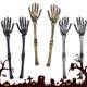 thumbnail image 4 of Jumpingount 1 par de adornos de brazos simulados para Halloween, accesorios de terror, fiesta, jardín, manos falsas artificiales, puesta en escena Disfraces de disfraces Oro Jumpingount AP012652-01, 4 of 6
