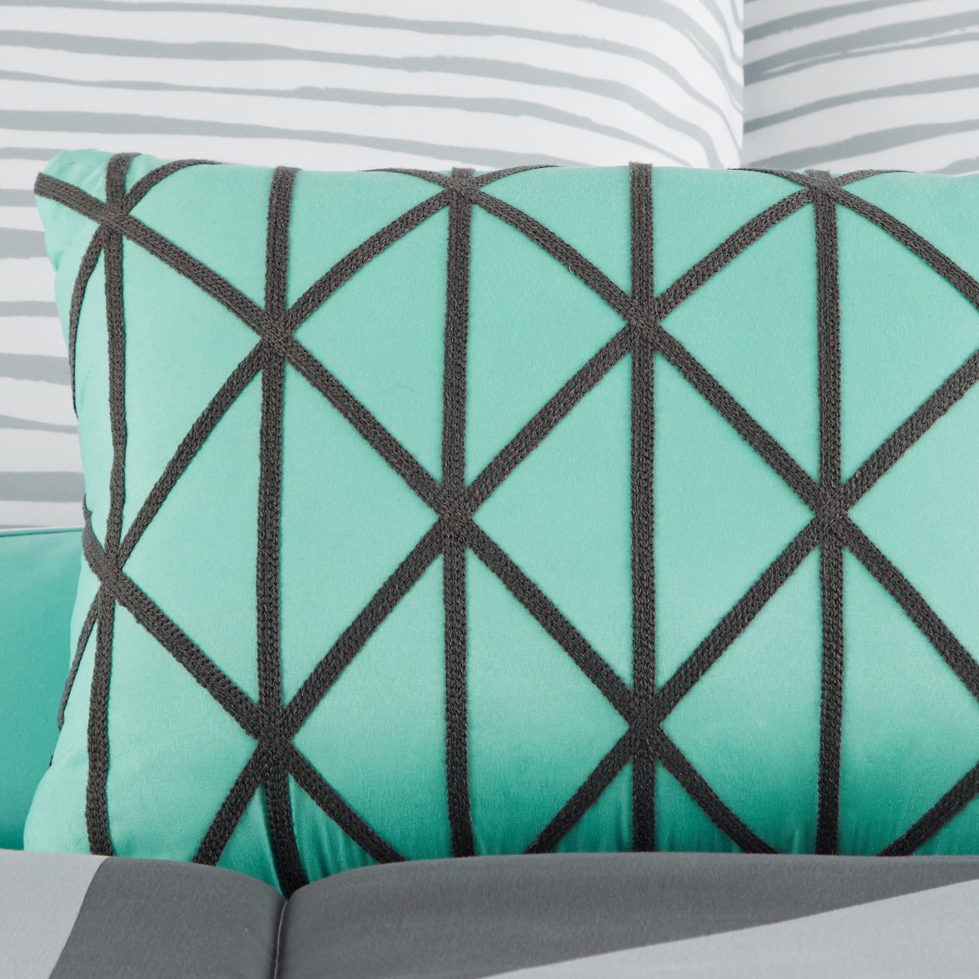 Mainstays Gray and Teal Geometric 8-Piece Bed-in-a-Bag Comforter Set with Sheets, Queen