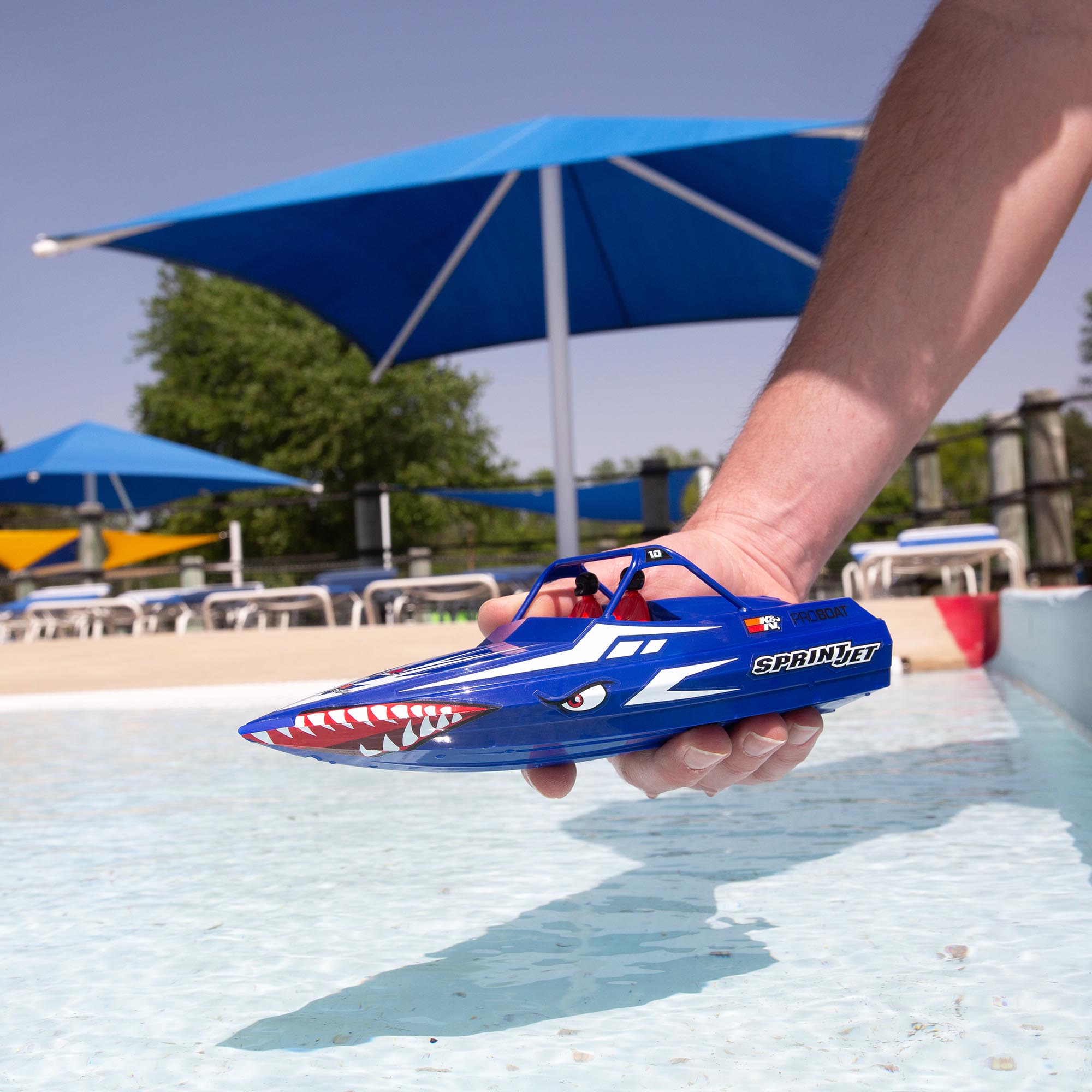 Pro Boat Sprintjet 9" Self-Righting Deep-V Jet Boat Brushed RTR Ready to Run Blue PRB08045T2 Boats RTR Electric