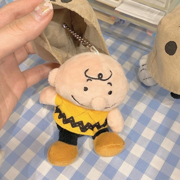 Muñeco de peluche de dibujos animados de Snoopy/Charlie Brown, cubierta de bolsa de papel colgante, lindo llavero, animación, regalo para amigos y amigos