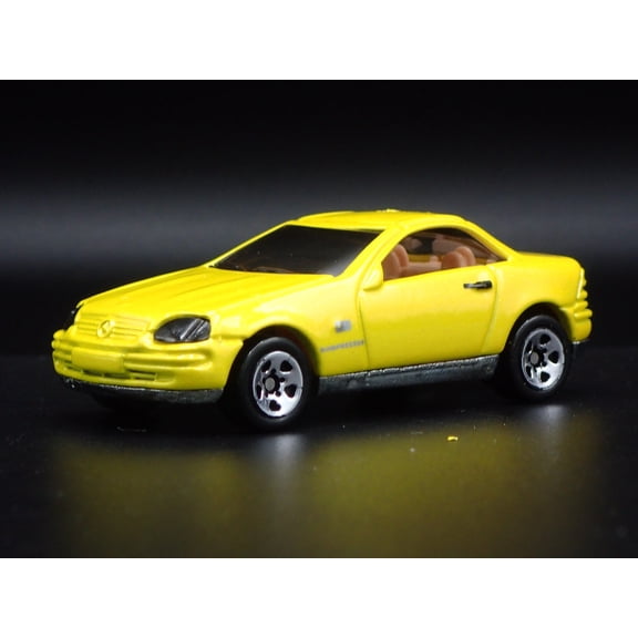 Open Box 1996-2004 MERCEDES-BENZ SLK YELLOW 1:64 SCALE COLLECTIBLE DIECAST MODEL CAR