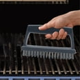 thumbnail image 1 of Cepillo para Limpieza de Parrilla de Barbacoa | Herramienta Multifuncional Plana para BBQ con Cabezal Abrasivo | Mango de Plástico | Efectivo para Parrillas, Hornos y Rejillas | Uso Exterior | 1, 1 of 6