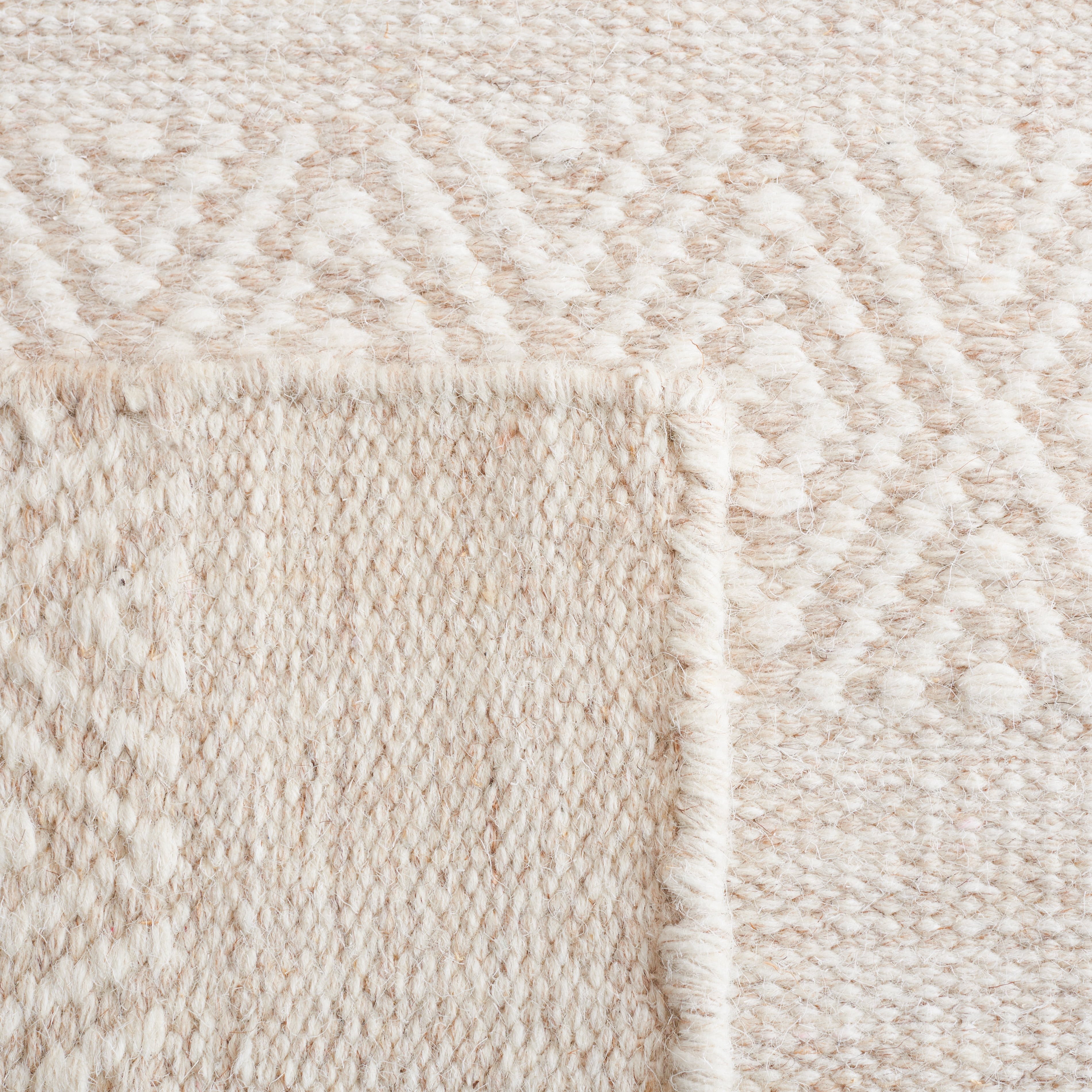 SAFAVIEH Vermont Zavier Stripe Runner Rug, Ivory/Beige, 2'3" x 8'