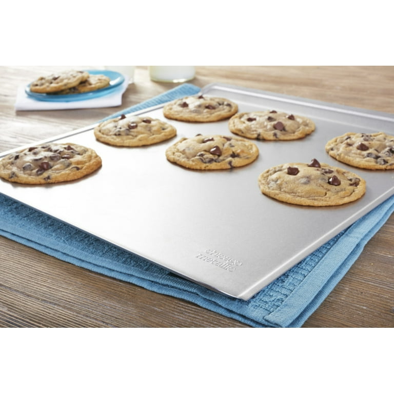 Chicago Metallic Professional Non-Stick Large Cookie Baking Sheet, 40 x 35  cm (15 x 14), Metal, Grey, 40 x 35 x 1.3 cm