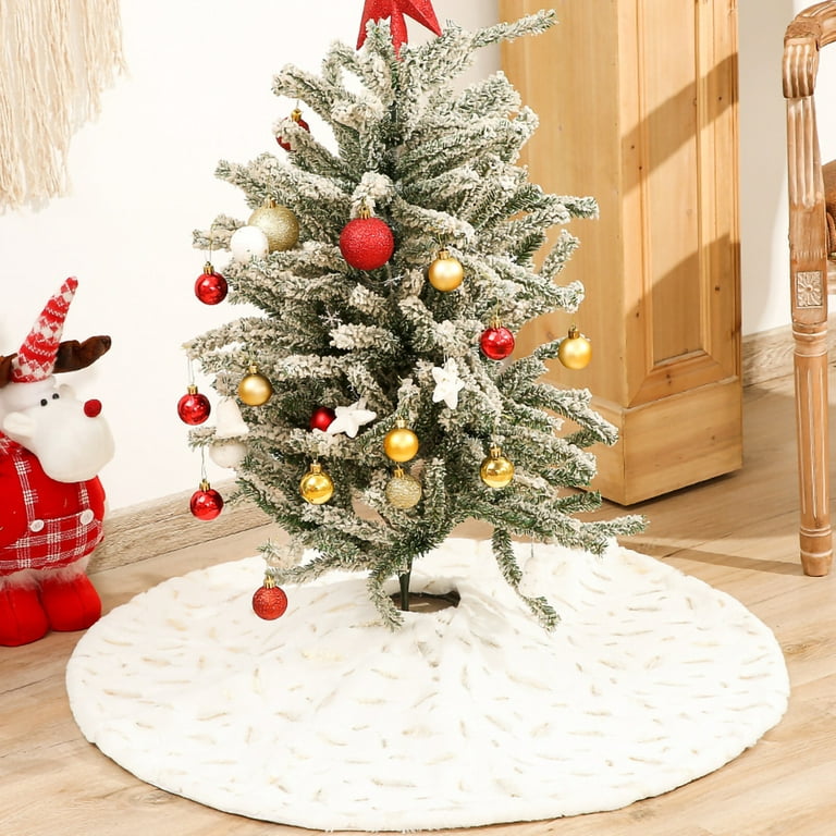 35 Inch Christmas Tree Skirt White and Gold Luxury Faux Fur with Feather  Tree Skirt Christmas Decorations Plush Tree Skirts Xmas Ornaments (Gold  Feather) 
