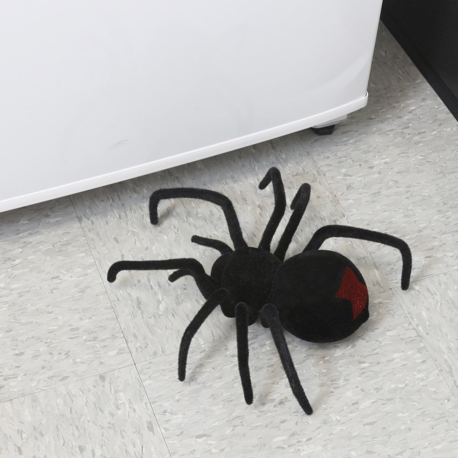 DJL Fun Remote Control Giant RC Black Widow Spider 4-Way Remote Control Toy 