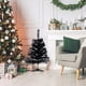 thumbnail image 4 of Árbol de Navidad Artificial con Bisagras y Copos de Nieve, Ramas Fáciles de Instalar, Mini Árbol de Navidad con Adornos Navideños., 4 of 5