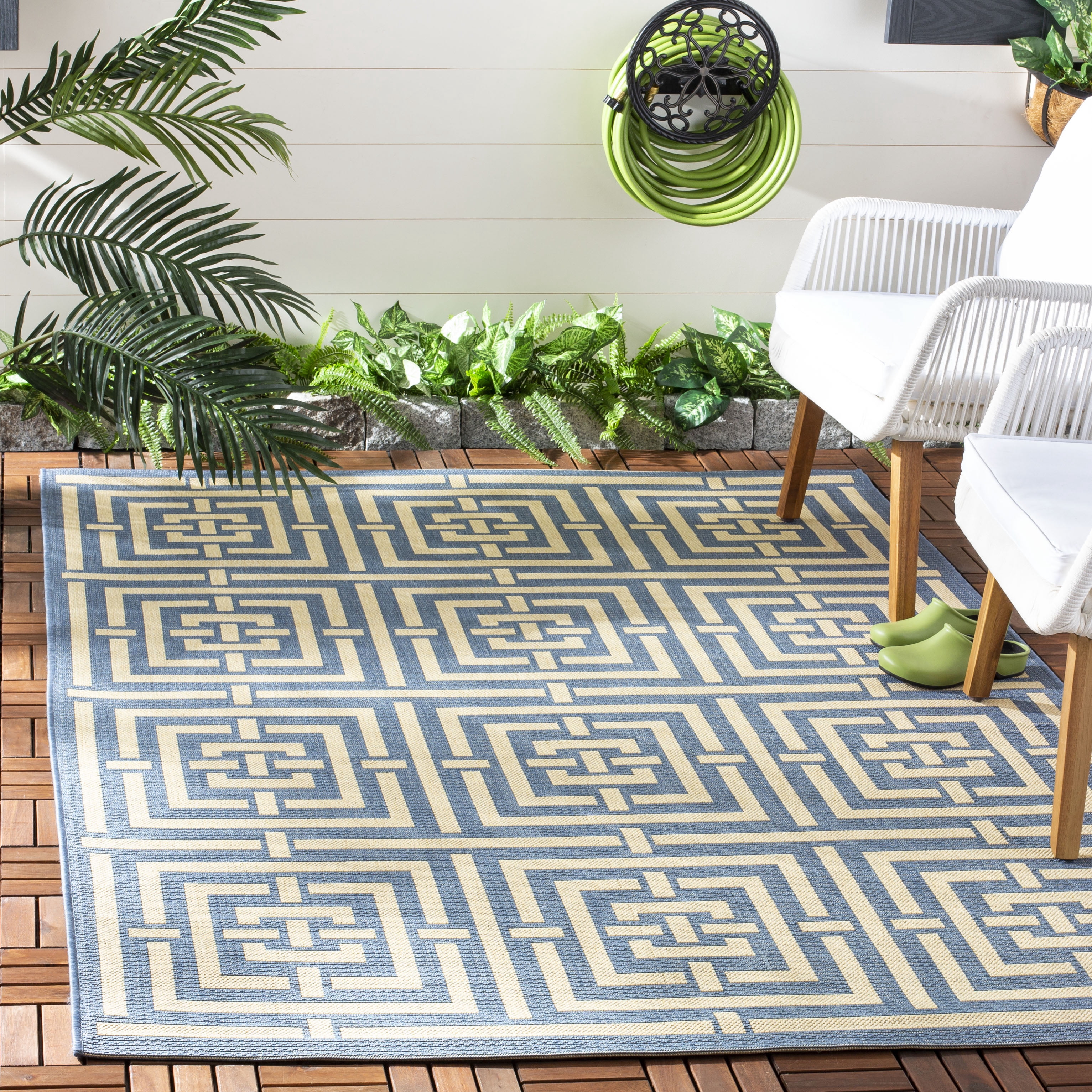 Safavieh Courtyard Ariana Geometric Indoor/Outdoor Area Rug, Blue/Bone, 9' x 12'