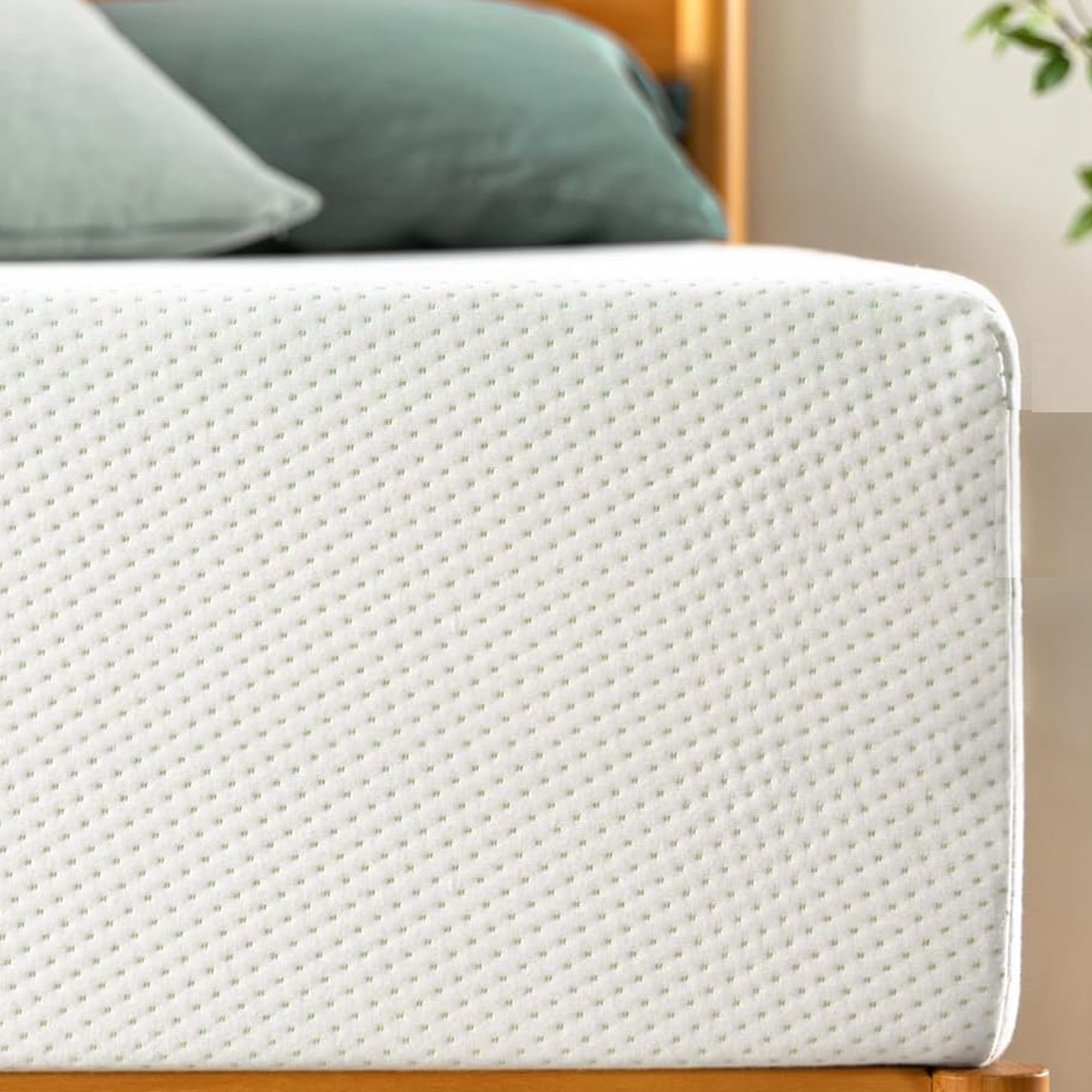 10 inch Queen Mattress,Green Tea Memory Foam Mattress in Box，Medium-Firm,White