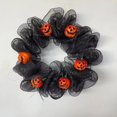 thumbnail image 2 of Corona de Halloween de 40 cm para la puerta de entrada con adornos de calabaza Colgante de fiesta de tul, negro, 1 pieza, 2 of 5