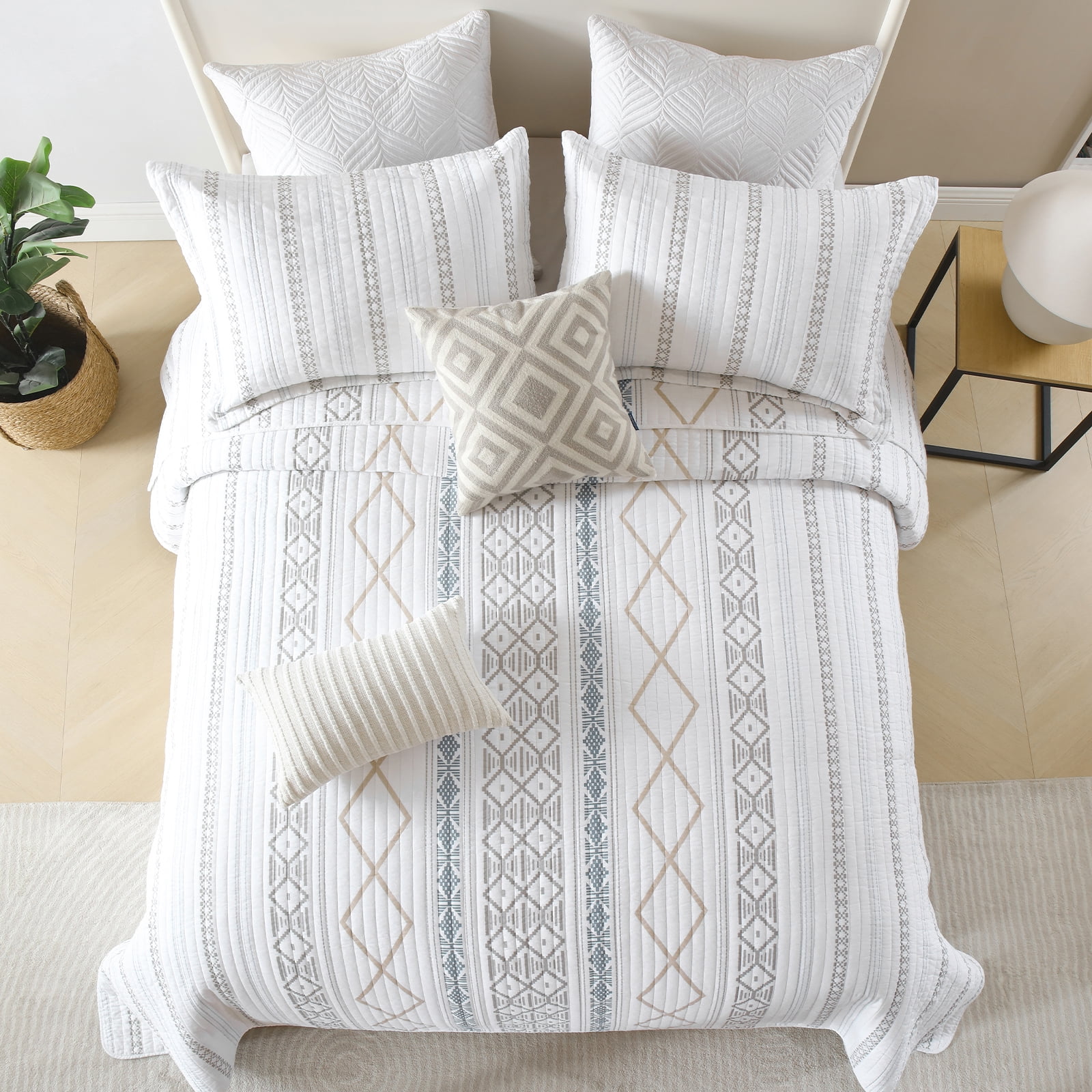 SahSahCasa Boho Quilts Queen Size, 100% Cotton Queen Comforter Set for Bed, Bohemian Geometric Striped Quilted Bedspread, White Quilt Bedding Set All Season, 3 Pieces