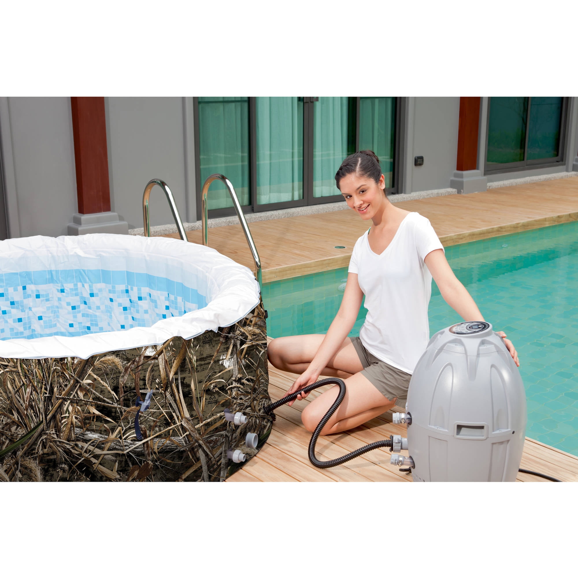 SaluSpa Realtree MAX-5 AirJet 4-Person Portable Inflatable Hot Tub Spa