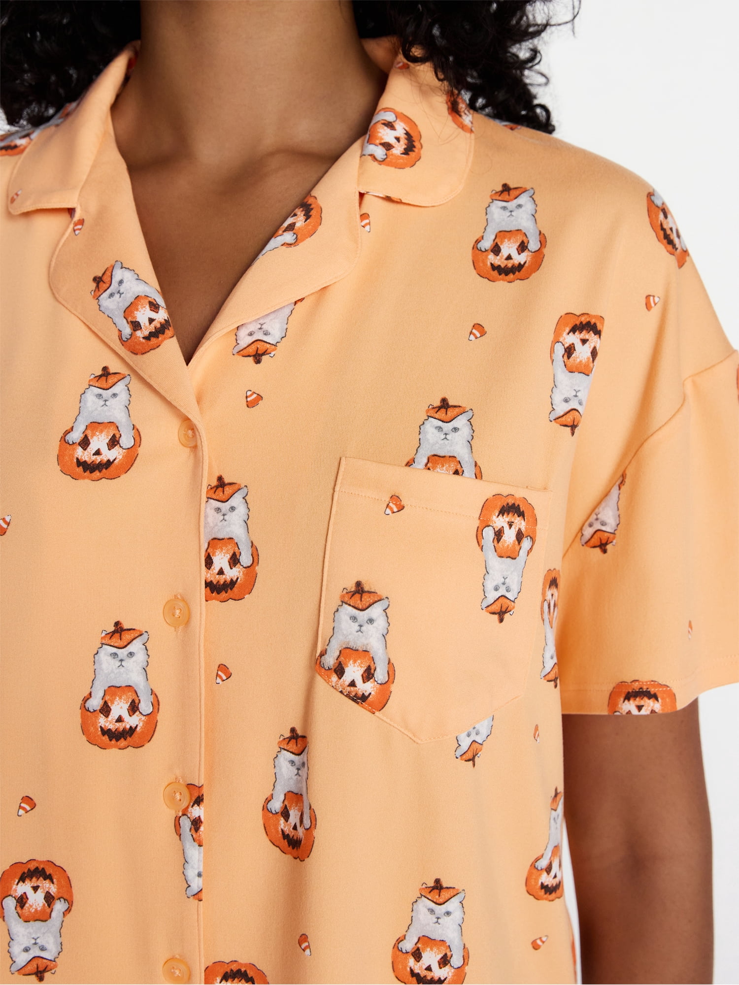 Halloween Women's Notched Top and Shorts Pajama Set from Way to Celebrate, 2-Piece, Sizes XS-3X