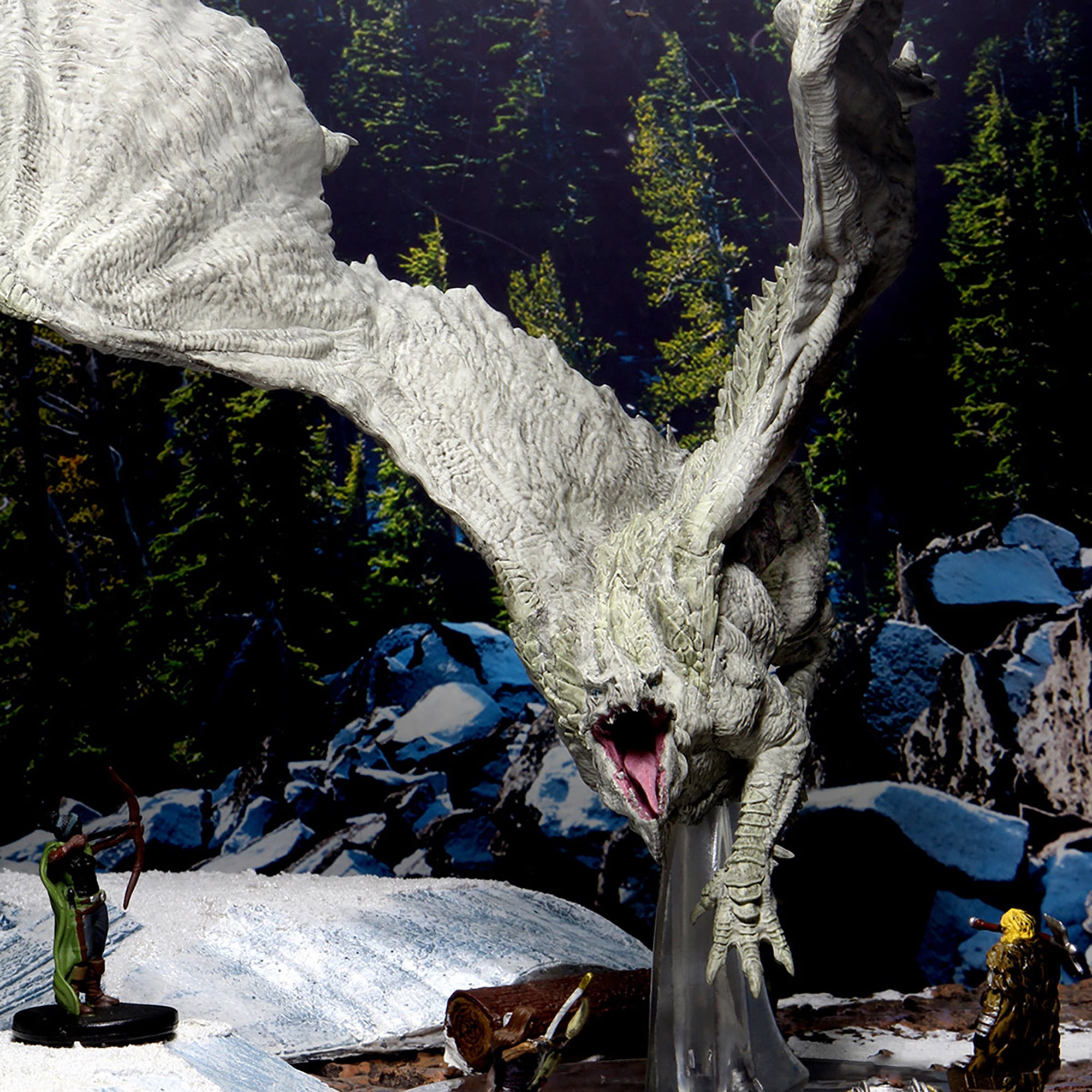 Dungeons & Dragons Icons of the Realms: Adult White Dragon Premium Painted Miniature Figure RPG