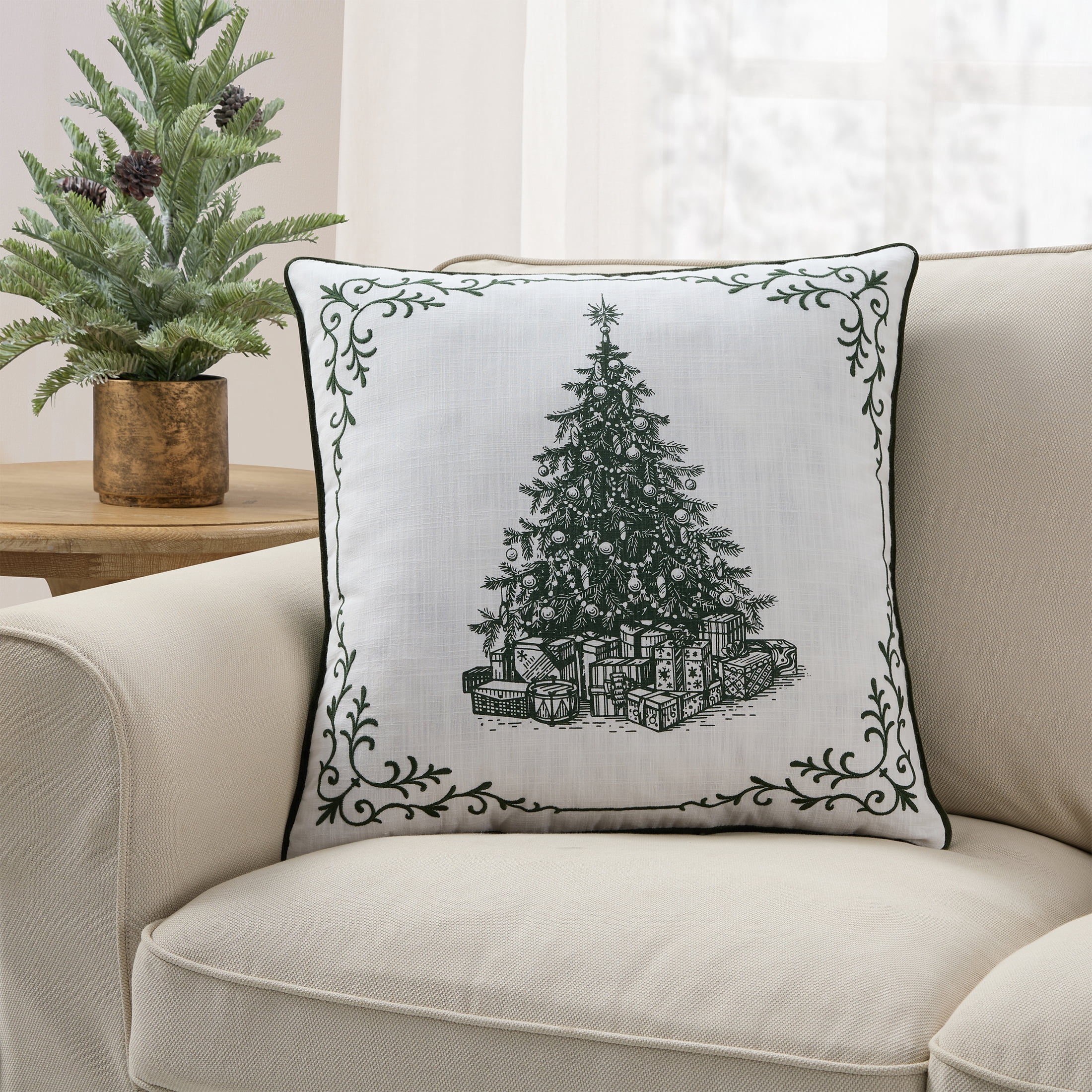 My Texas House Vintage Christmas Tree Decorative Pillow, Green and White, 20" x 20"