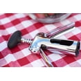 thumbnail image 2 of Sacacorchos OXO Steel, con alas, con pomo blando, alambre de zinc, 2 of 8