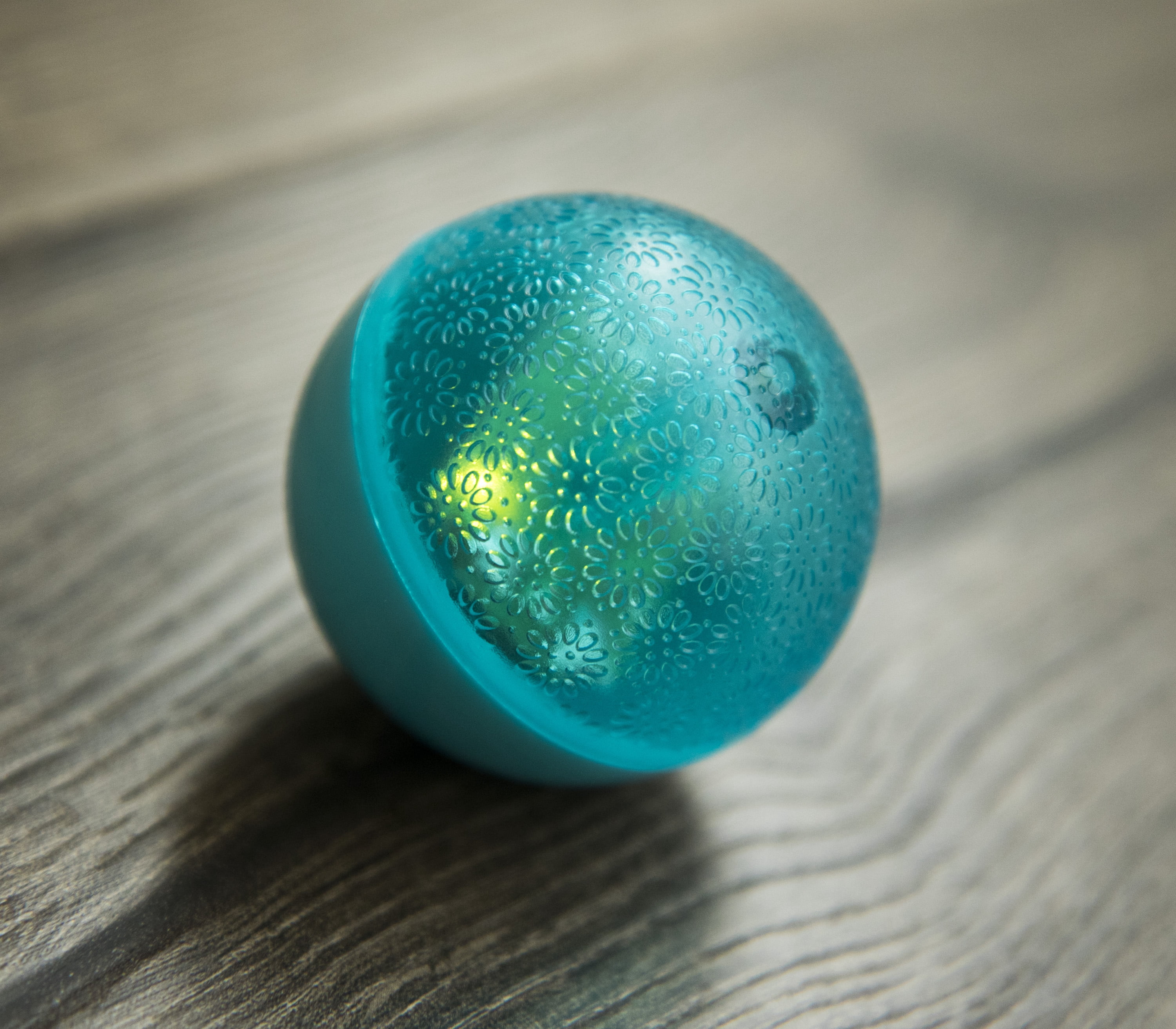 SmartyKat FlickerBall Electronic Light Cat Toy