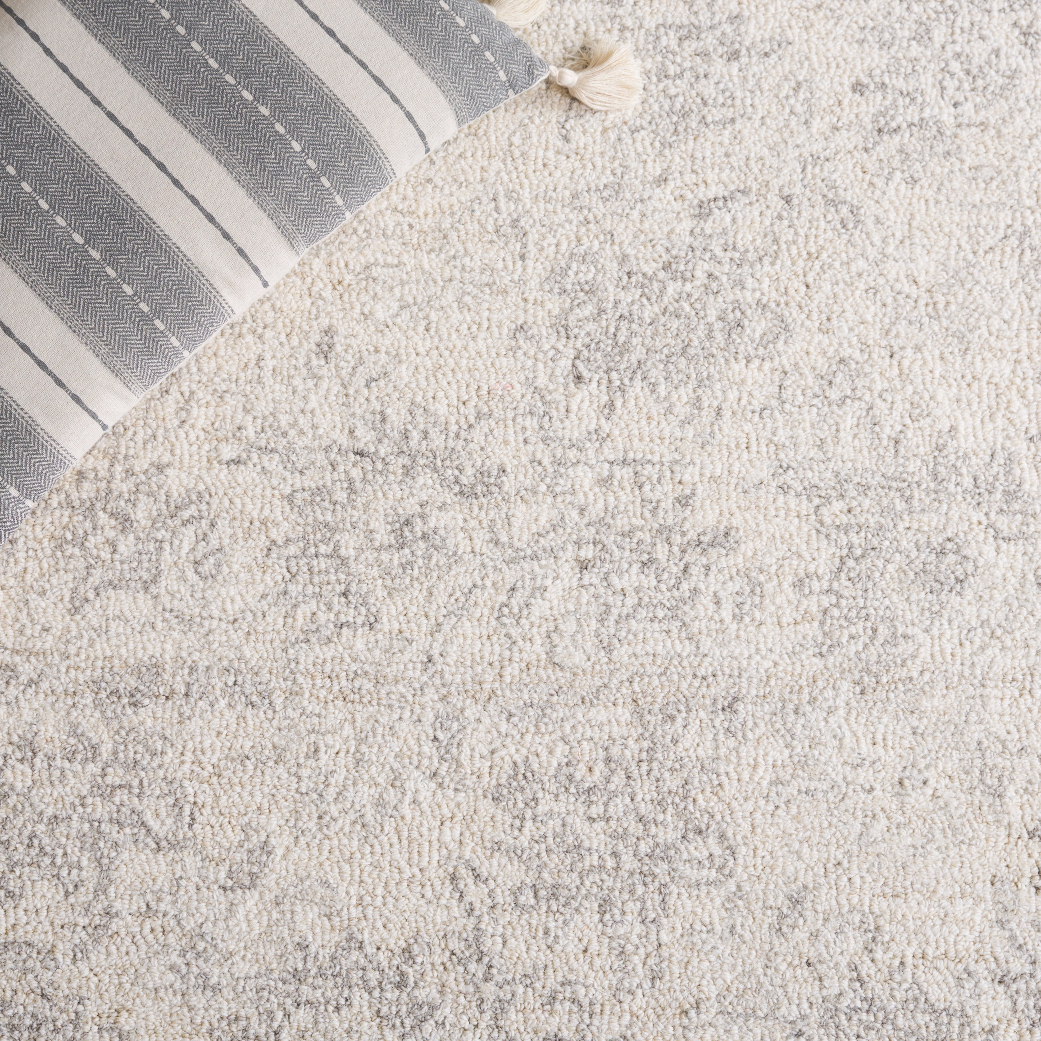 SAFAVIEH Ebony Fulton Oriental Area Rug, Grey/Beige, 3' x 5'