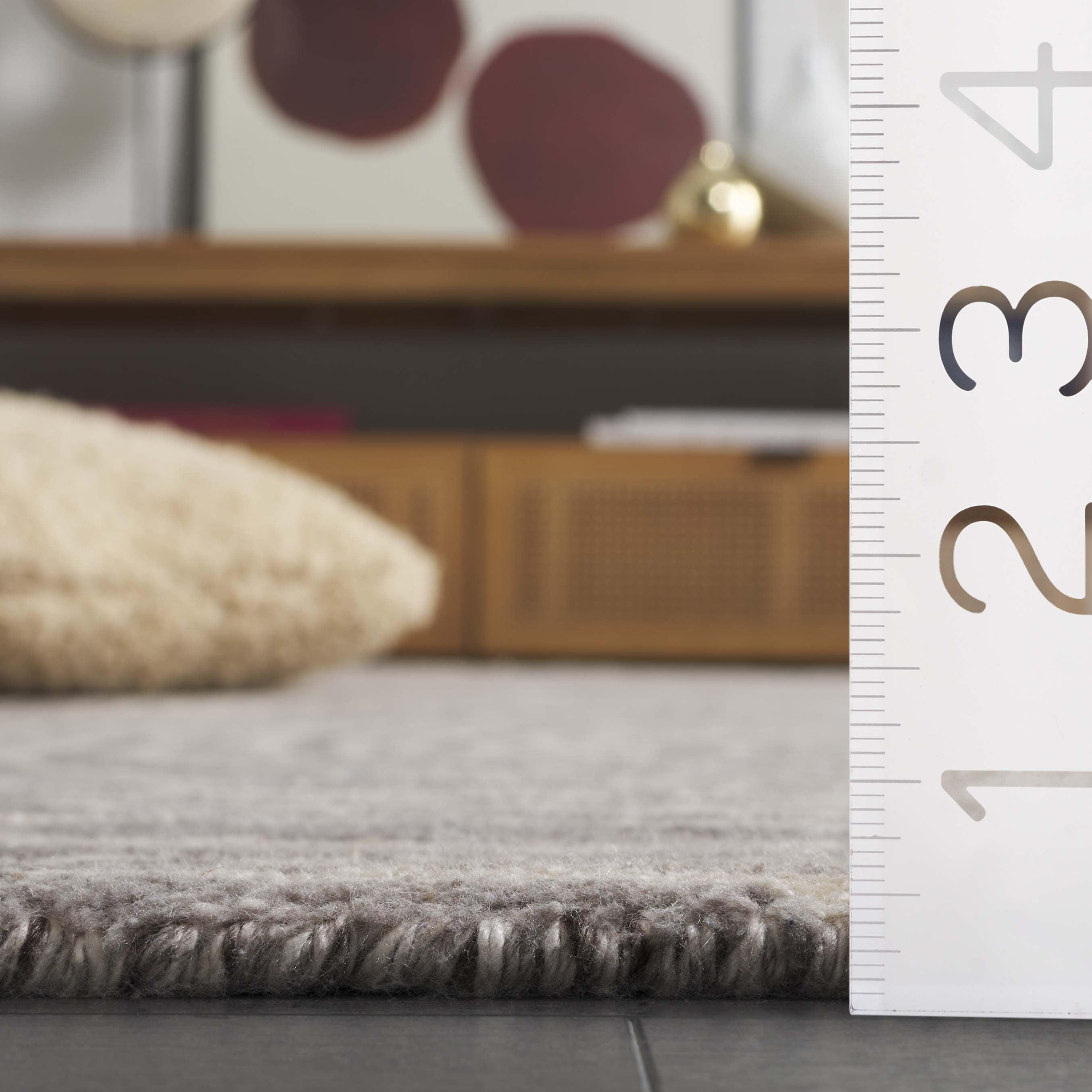 SAFAVIEH Abstract Luvenia Abstract Area Rug, Gray/Ivory, 4' x 6'